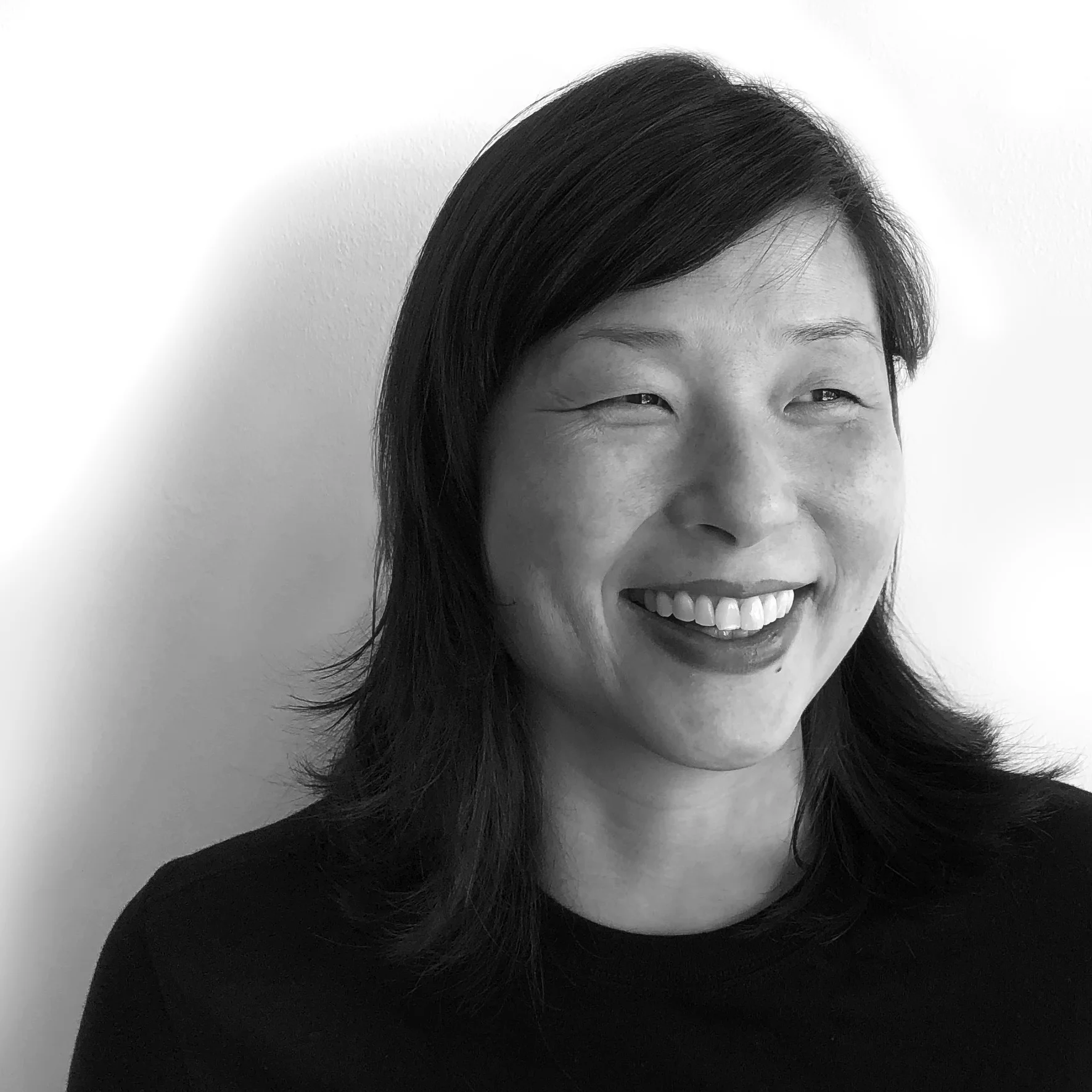 J en Huh | Director Jen Huh is a Los Angeles based artist, designer, educator and writer. Her large scale textile pieces have been featured in Interior Design magazine and are on permanent display in the Martin Art Gallery at Muhlenberg College in Allentown, PA. She formerly served as Director of First Year Advising at Parsons School of Design and Eugene Lang College at The New School. Jen is a partner at Dan Golden Studio .