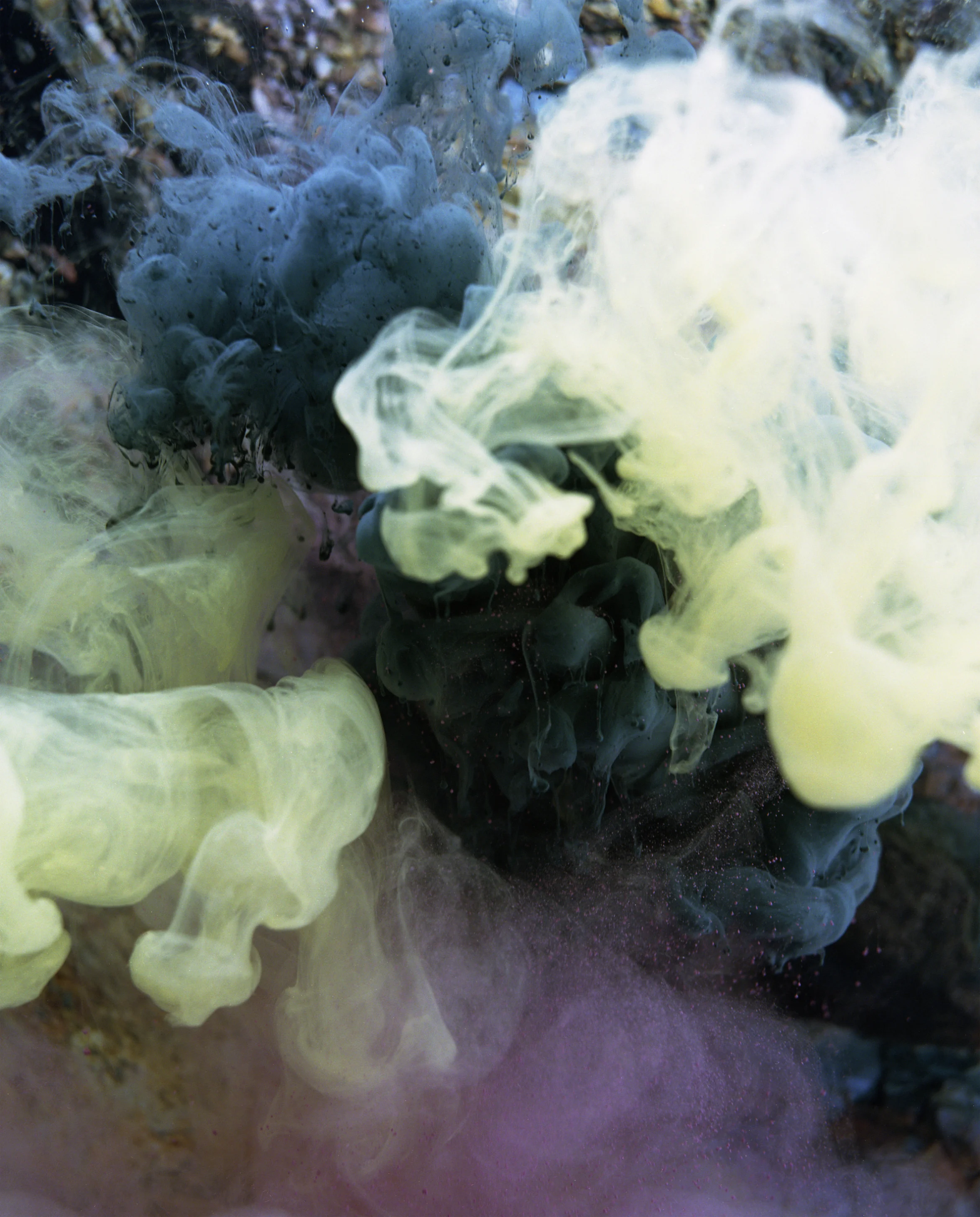 “Reminiscence of a Volcanic Eruption 2”, 2017, 129 x 105 cm, C-print, Ed: 5 + 2ap