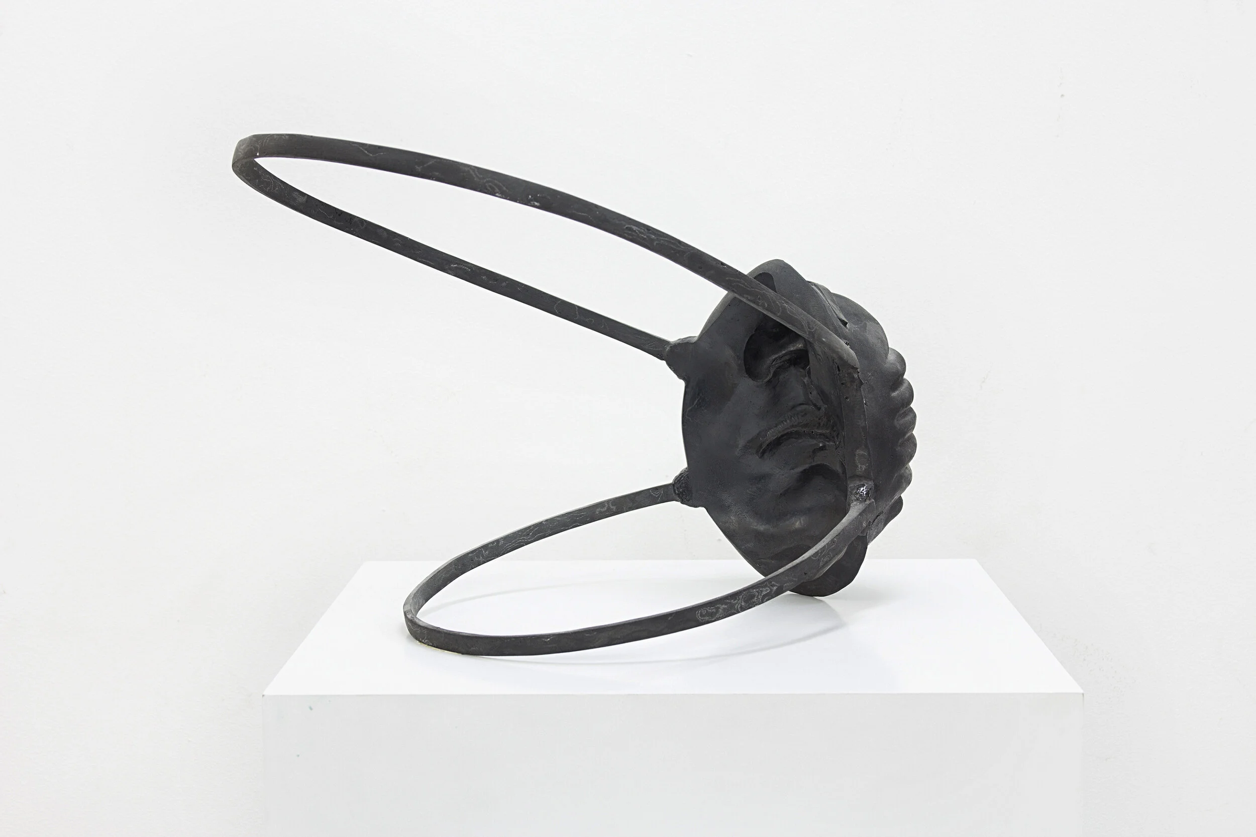 Maske/Selbstportrait , epoxy resin, 13.77 x 21.25 x 13.77 inches, 2010