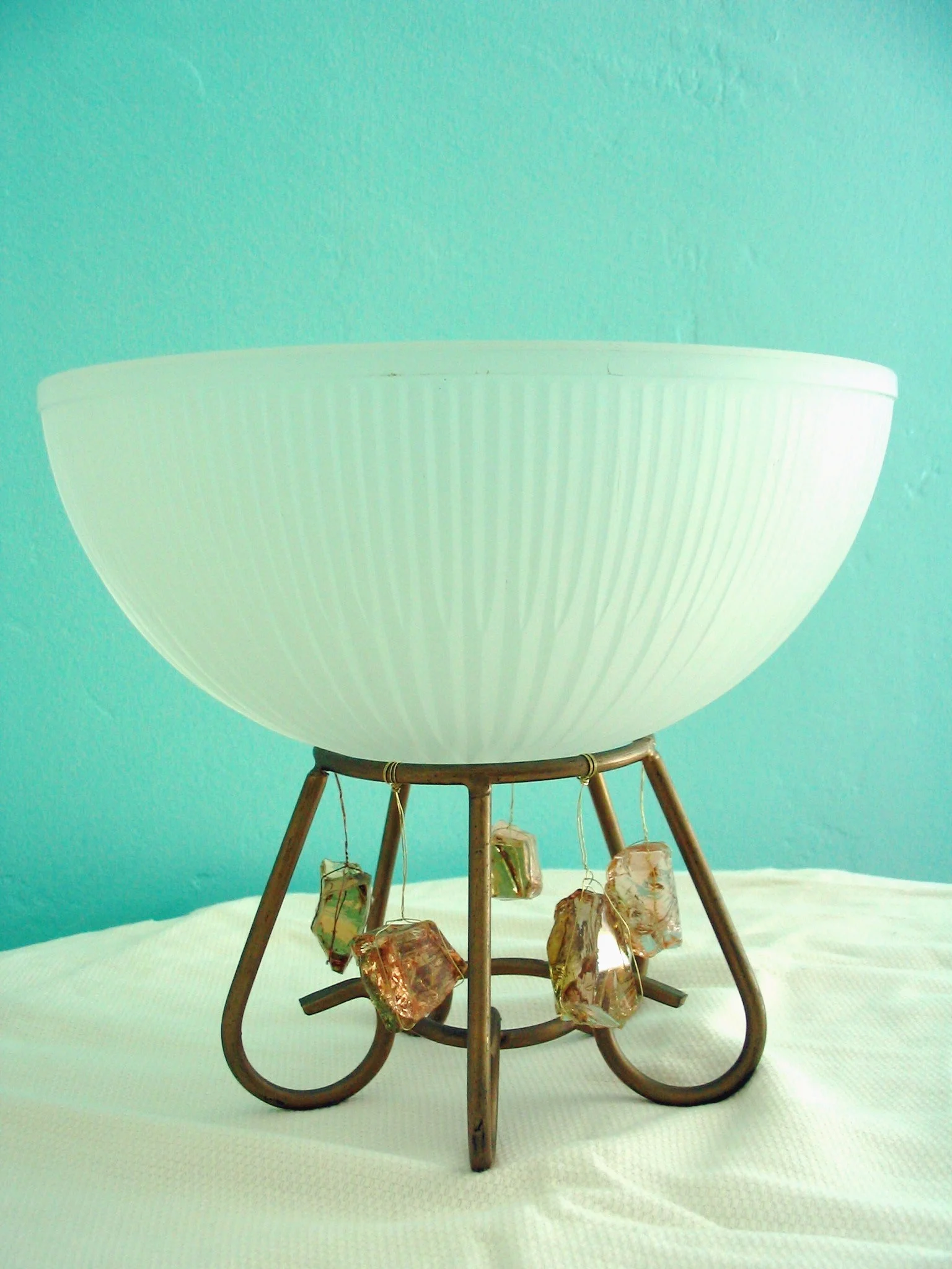 Light Sconce Fruit Bowl & Glass Chunks