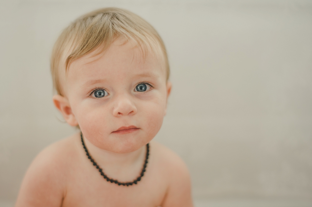 Mommy-boudoir-session-with-baby-Nichole&Liam-28_blog.jpg