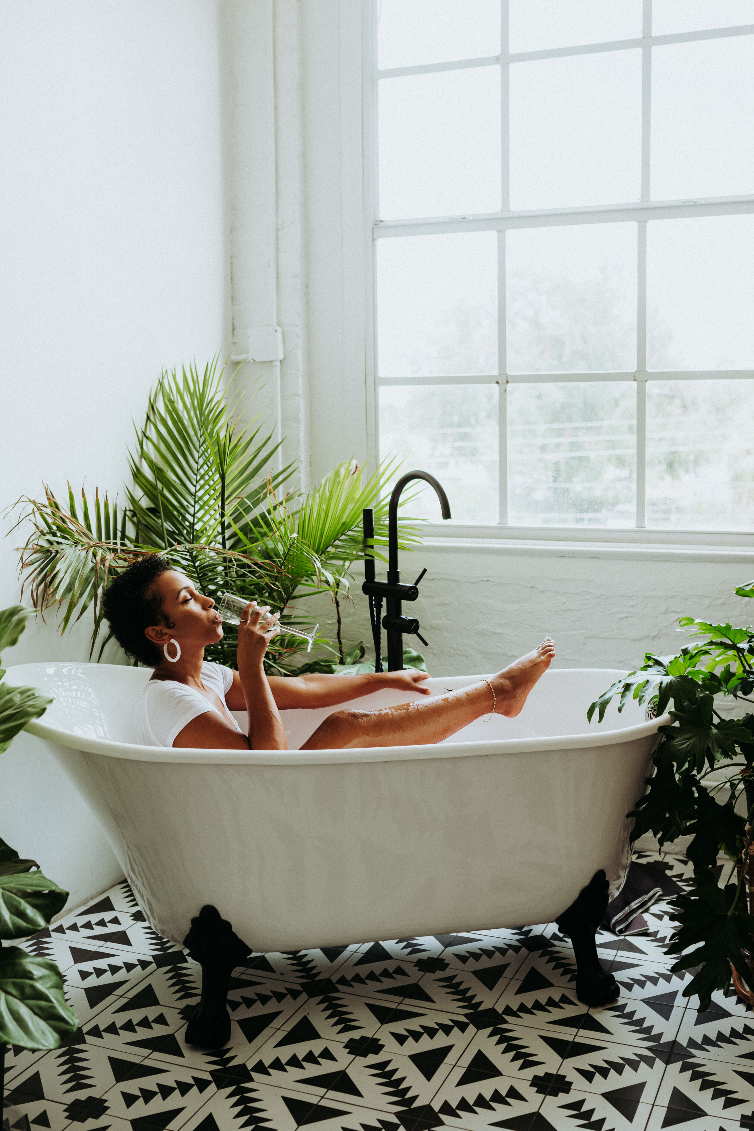 tampa-milkbath-tub-boudoir-photos-Miss-S-5.jpg