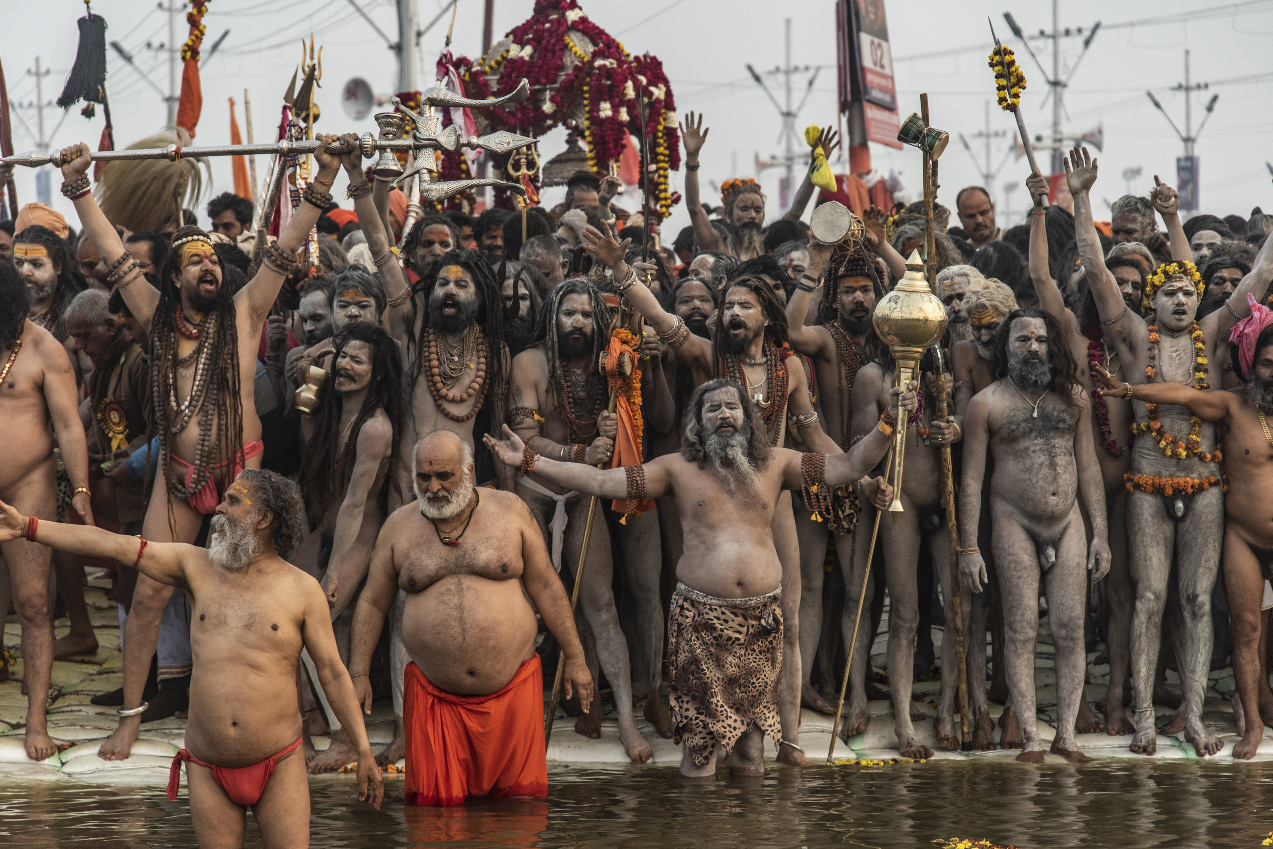  Hundreds of  Sadhu’s prepare to rush into the Ganges for the celebration of Shahi Snan 