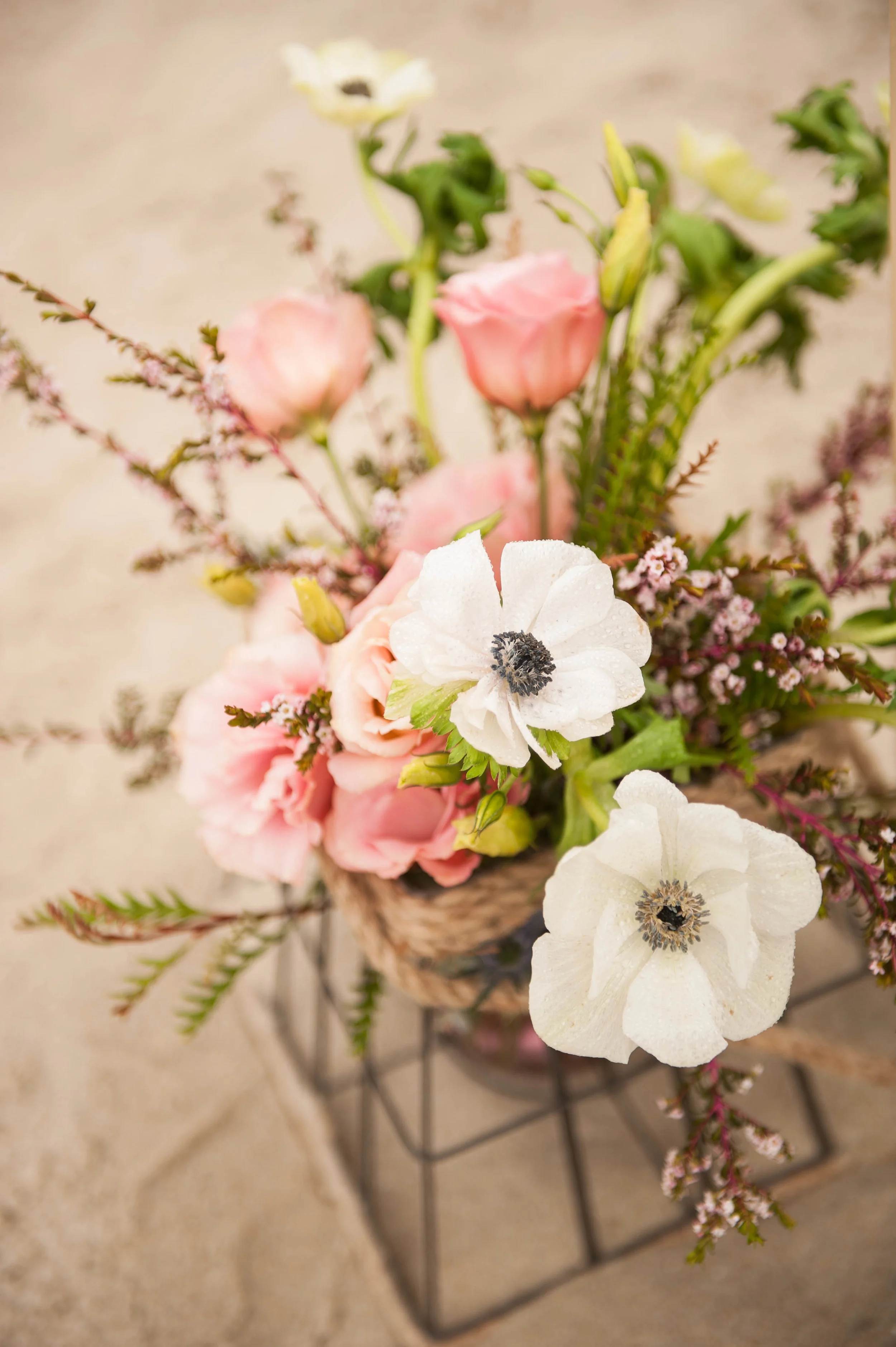 Photographer : Jennifer Baumann Photography Venue: Ocean Club Hotel, Cape May NJ Planner: Kristin Barse, BelMomento
