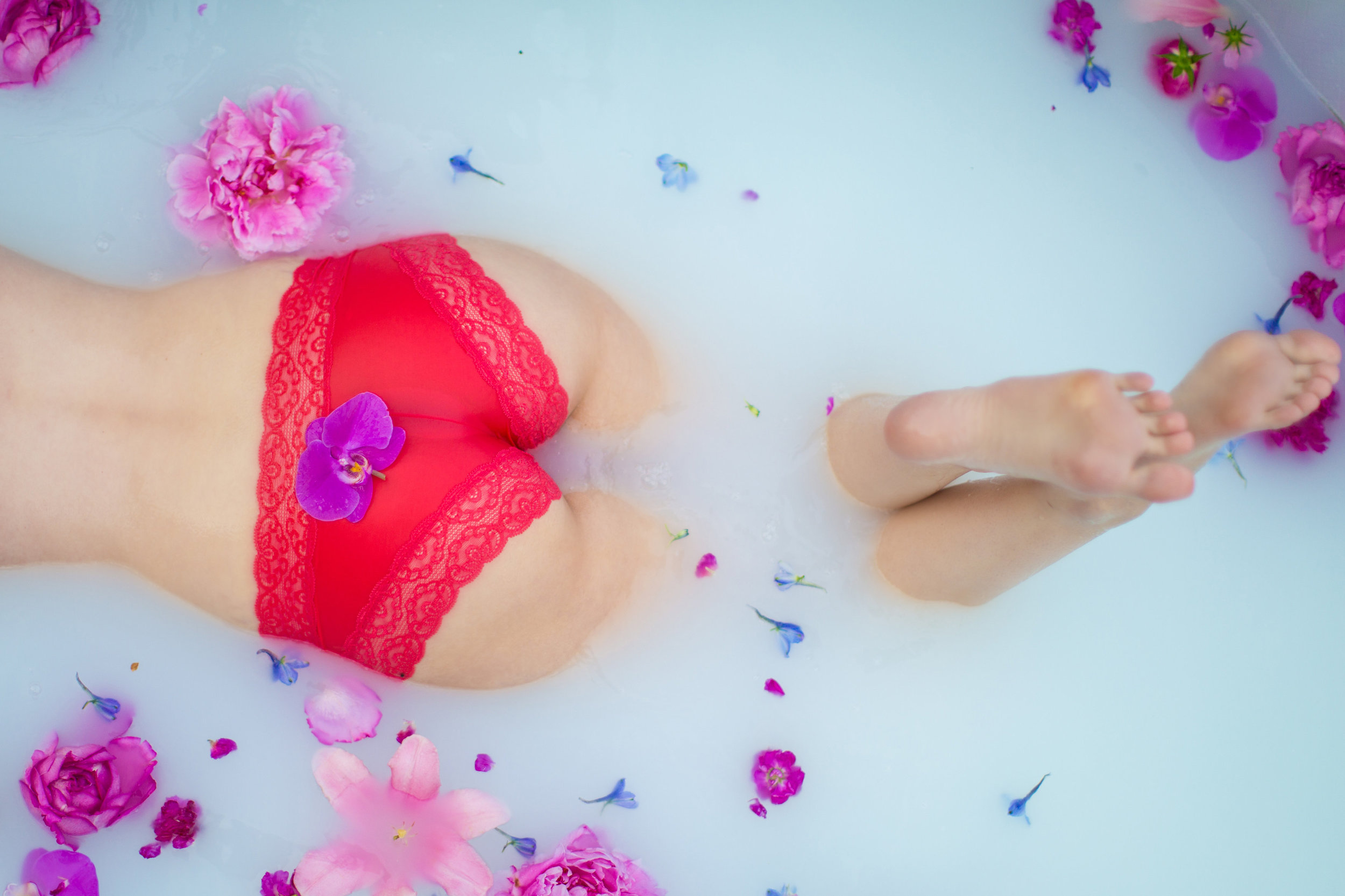 Alessandra-Purple-Fuschia-Pink-Floral-Milk-Bath-Boudoir-0011.jpg