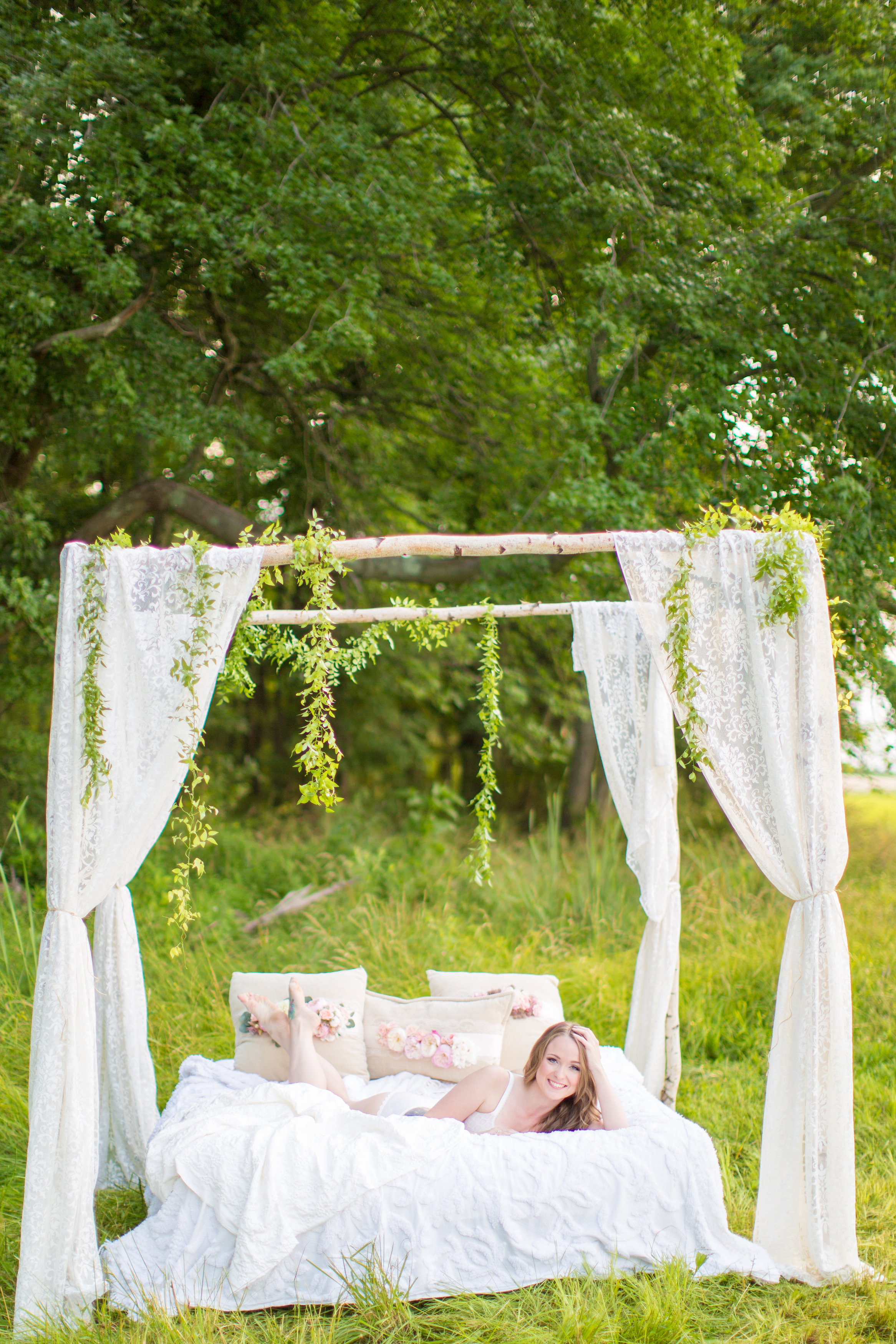 Ally-Blush-Floral-Bridal-Intimate-Portraiture-Boudoir-0002.jpg