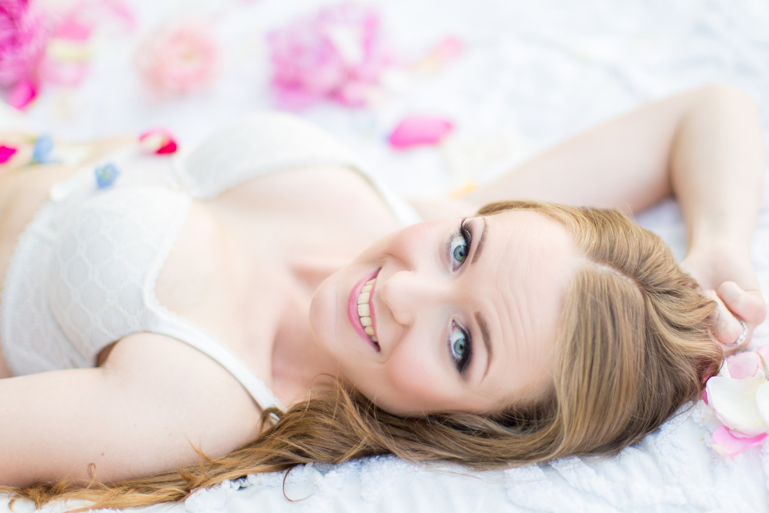 Ally-Blush-Floral-Bridal-Intimate-Portraiture-Boudoir-0020.jpg