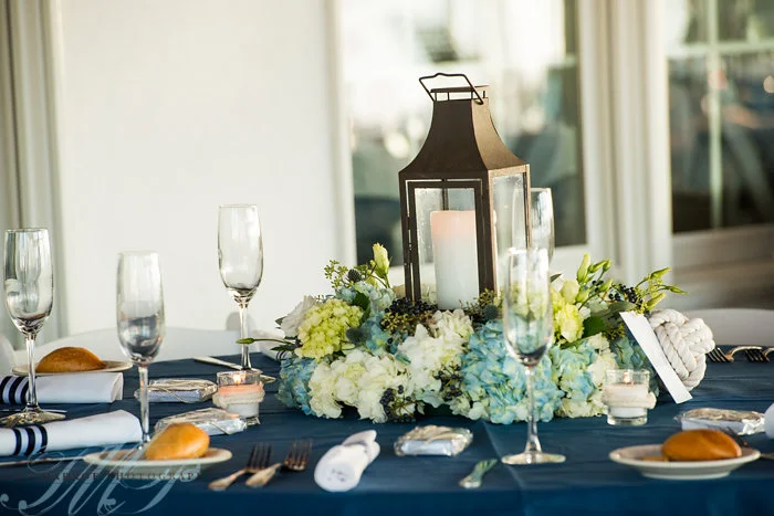 flower ring with lantern