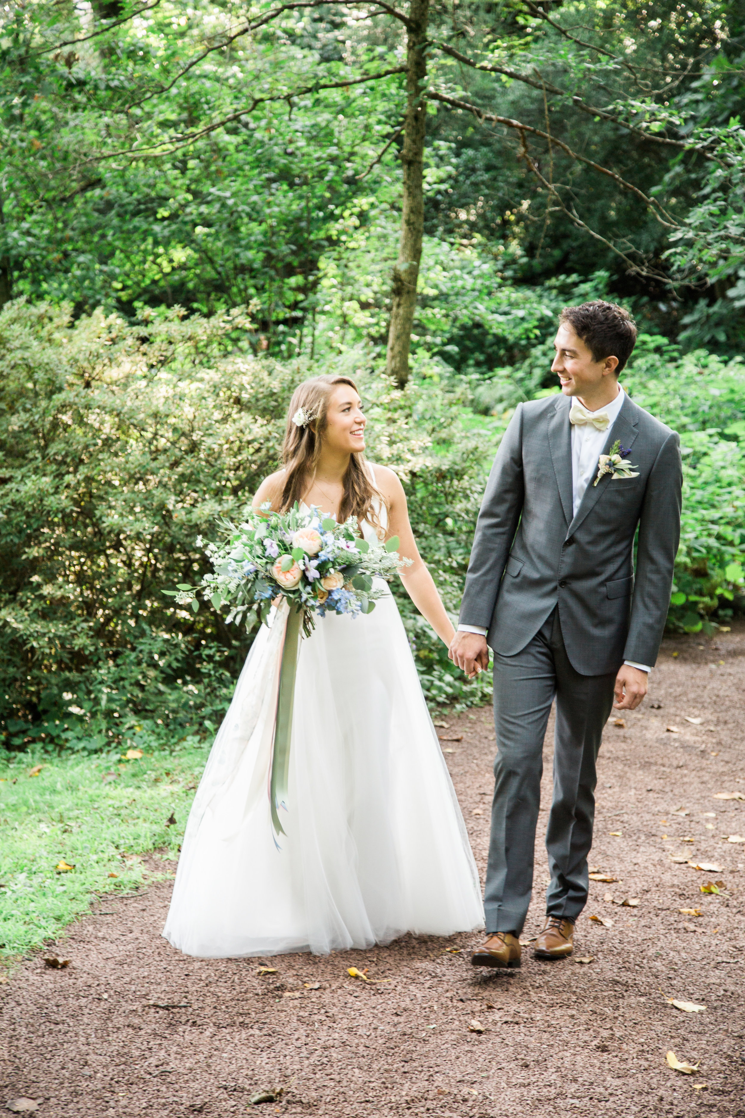bride and groom on winterthur garden grounds