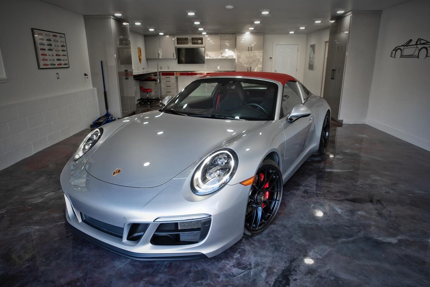 This 2019 Porsche 911 Targa 4 GTS is gorgeous. I could have spent a whole day just photographing this one car by itself. And that garage? Flawless. 
.
#porsche #porsche911 #911 #targa #gts #cars #cargram #carsofinstagram #carphotography #carporn #spo