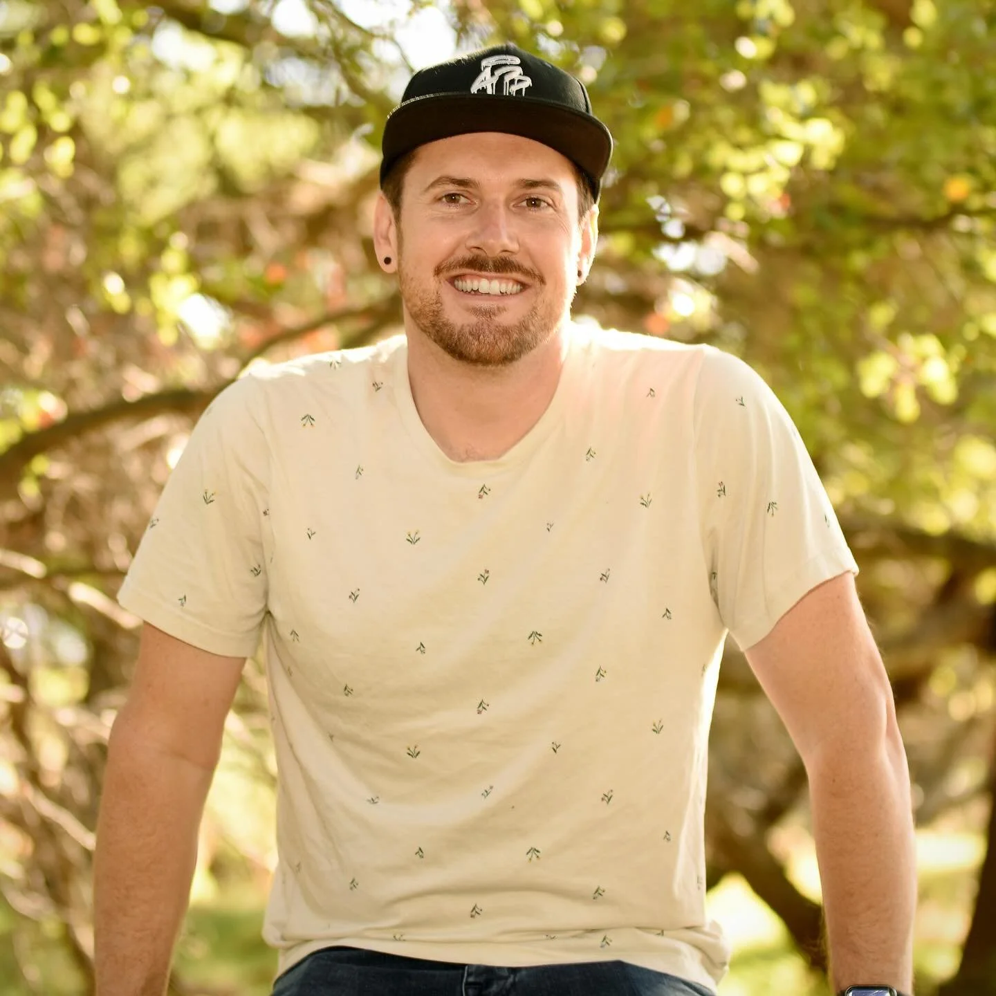 This is the second time my friend’s kid has used my camera during their family portrait session, and it’s the second time she got a great photo of me! I now look forward to my annual profile photo change haha.