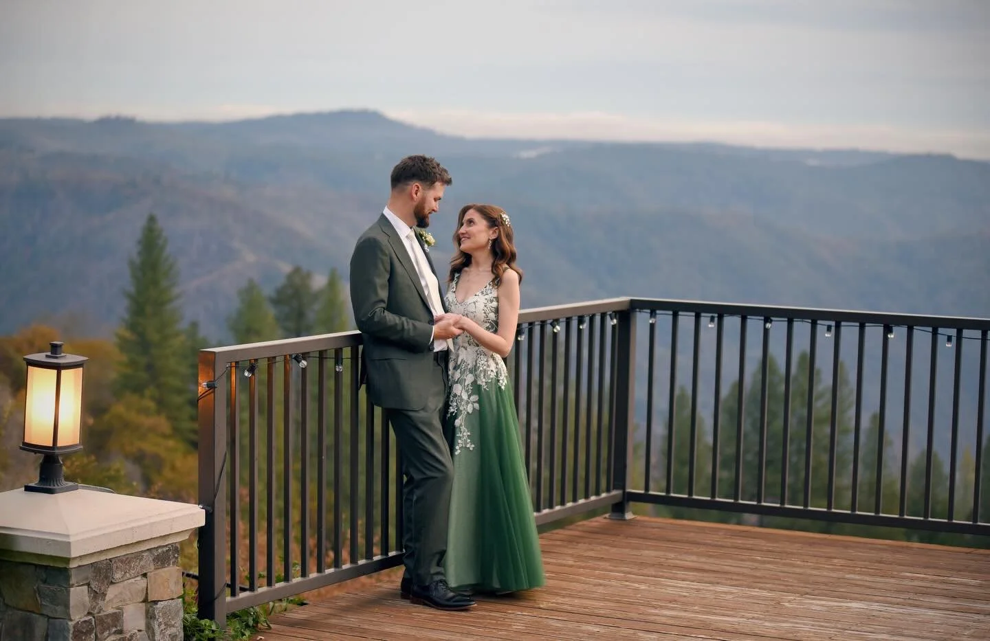 I love when couples add their own personal spin on traditions. Devon&rsquo;s green dress and Drew&rsquo;s matching suit are amazing 🤩. And that view? 
. 
#wedding #weddingphotography #weddingrings #weddingring #weddingphotos #ido #auburn #sacramento
