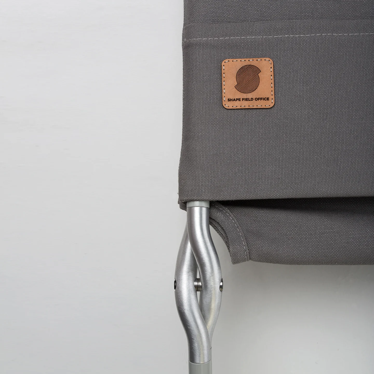 hinge_detail_top_squared.jpg