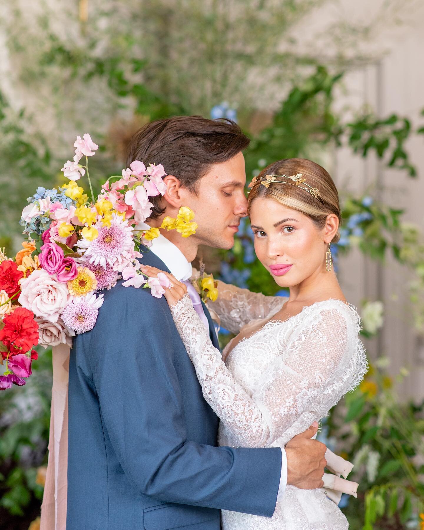 Them: How did you get through last year with most of your weddings being postponed?

Me: Oh I just signed up for as many styled shoots as my time would allow. 🤷🏾&zwj;♀️

Flashing back to my FAVORITE styled shoot of 2020 with @styledshootsacrossamer