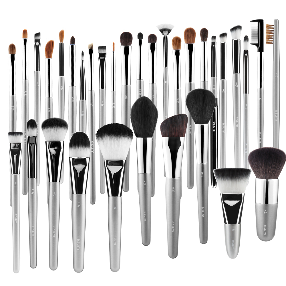 ESUM QUINTESSENTIAL BRUSH SET