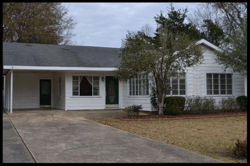 336 Borrel St, Marksville, LA 71351 Move-in-ready 2 bedroom, 2 bathroom, plus study or playroom. 1619 square feet. Large living room, dining room, laundry room, covered 2-car carport, deck and storage shed or workshop. Freshly painted interior, pressure-washed exterior. Central air and heat. Lots of storage space. Brand new hot water heater. Carpets and ceramic tile steam-cleaned. Quiet, family-oriented street, near Marksville High. Bright, airy, spacious. Slide show and video tour below. Contact: Roch Michael (318) 253-4501