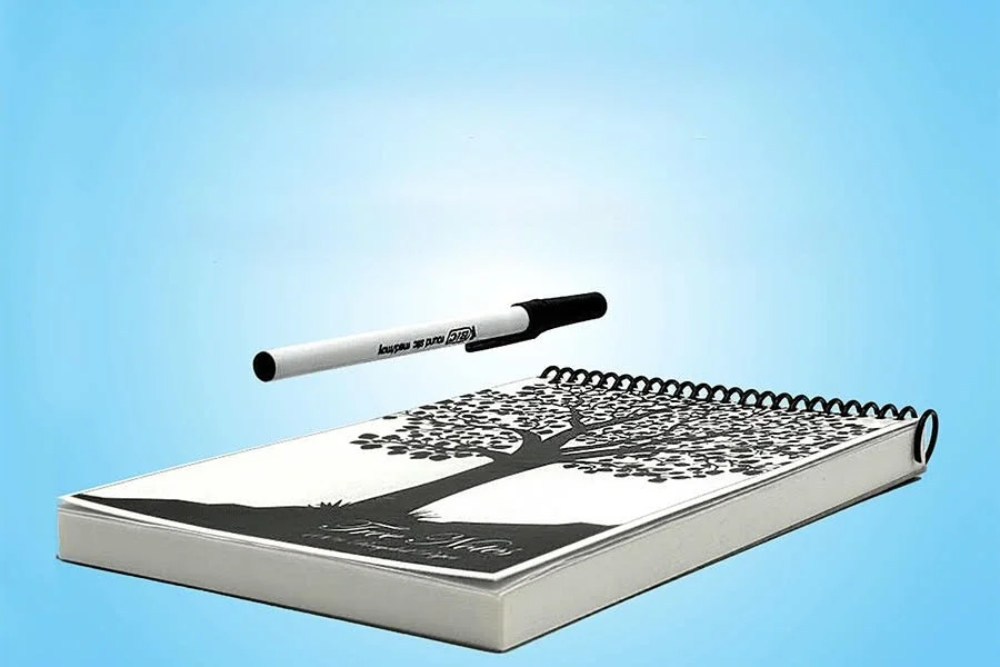 note pad pen blank.jpg