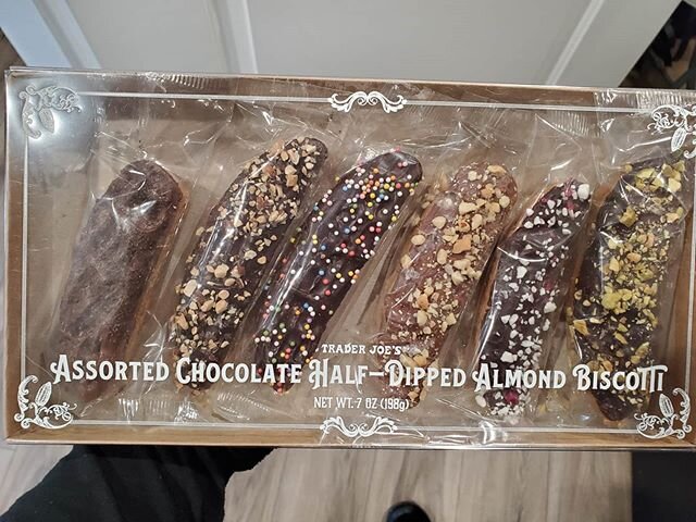 Happy Friday! Hope everyone has a great Friday evening. Sometimes, it is nice to enjoy some sweet treats!

Thanks @nurseminnie1 for the goodies! I love you! 😊😊 #biscotti #yummy #dessert