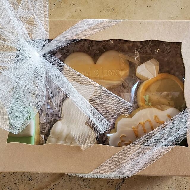 Many thanks to one of my closest friends @koopiecookies for this amazing set of very special and delicious cookies to celebrate one of my life's most precious milestones! 
#customsugarcookies #customcookies #royalicingcookies #royalicing #weddingcook