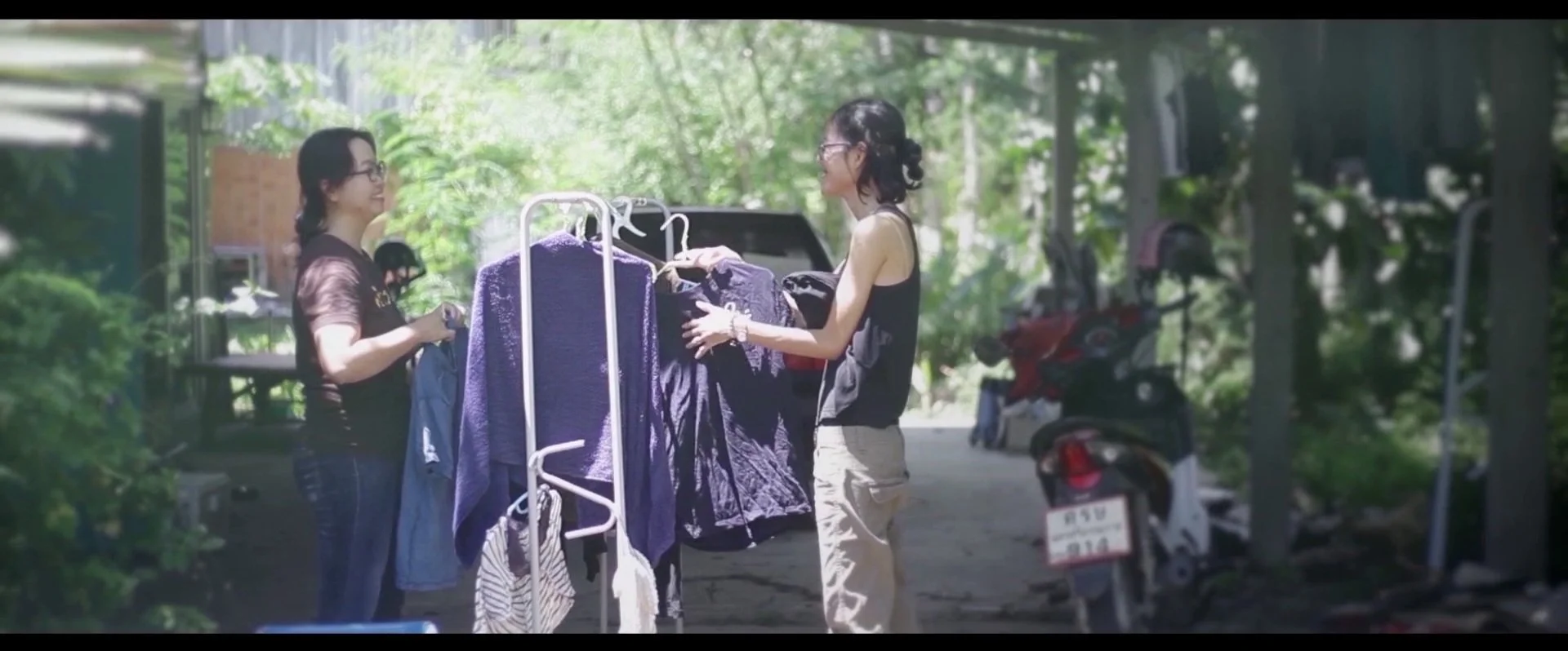 『叫ぶヤギ』解説：空っぽな同じ時間