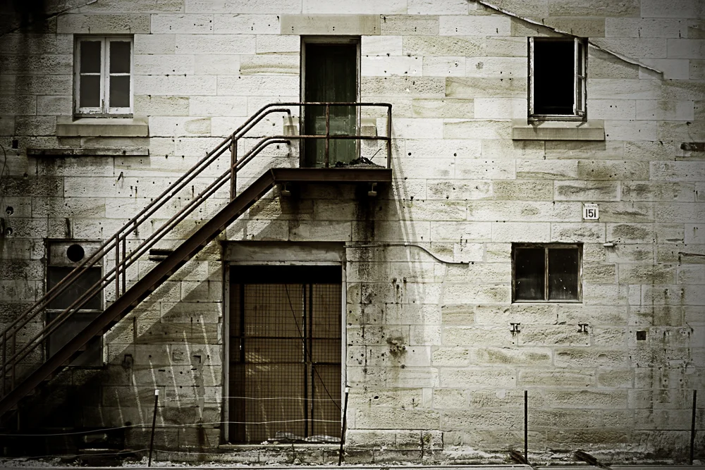 brickbuilding-2.jpg