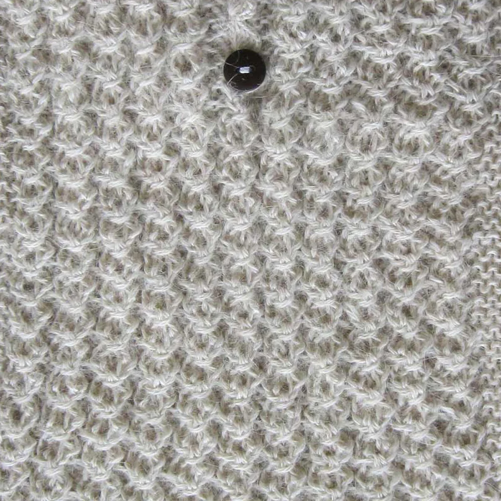 V-04--Vest-Nina-eco-offwhite_detail.jpg