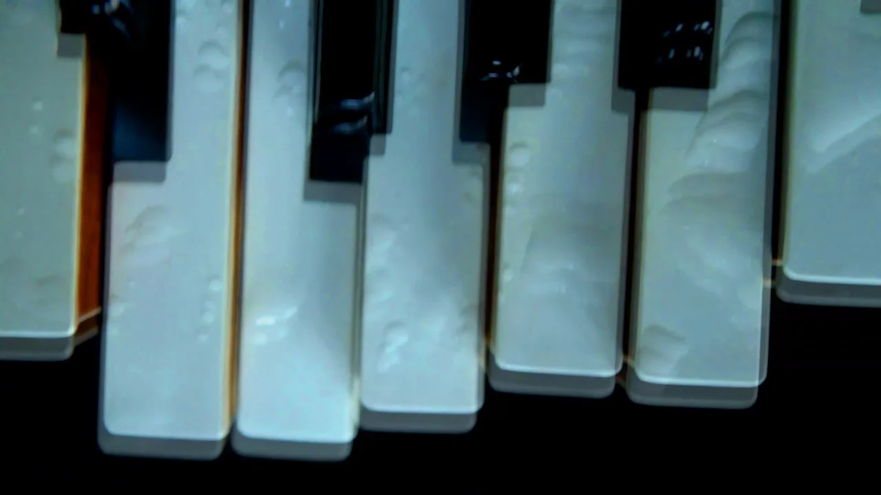 Anderson Roe Music Video03.jpg