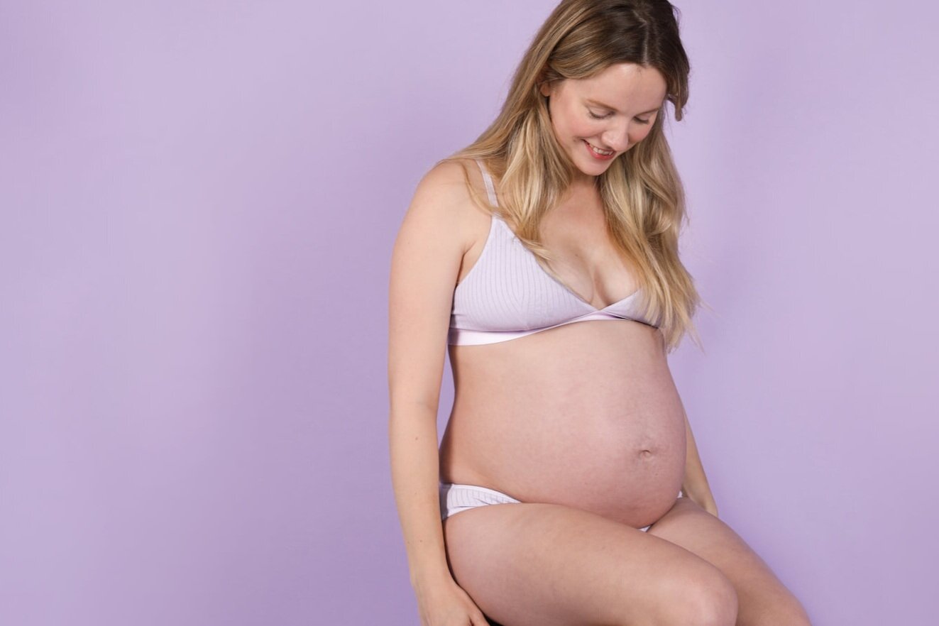 Image: Expectant parents attending a hypnobirthing class