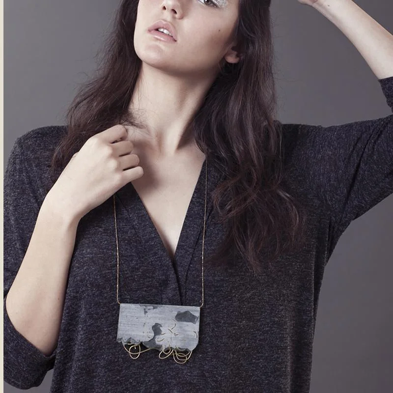 NoyAlon_crown_necklace_model_1024x1024.jpg