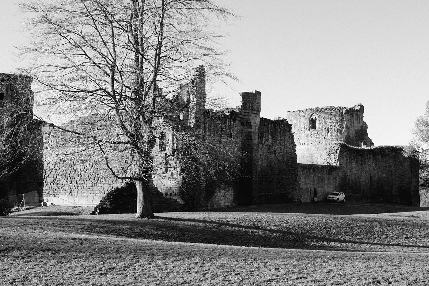 bothwellcastle-1.jpg