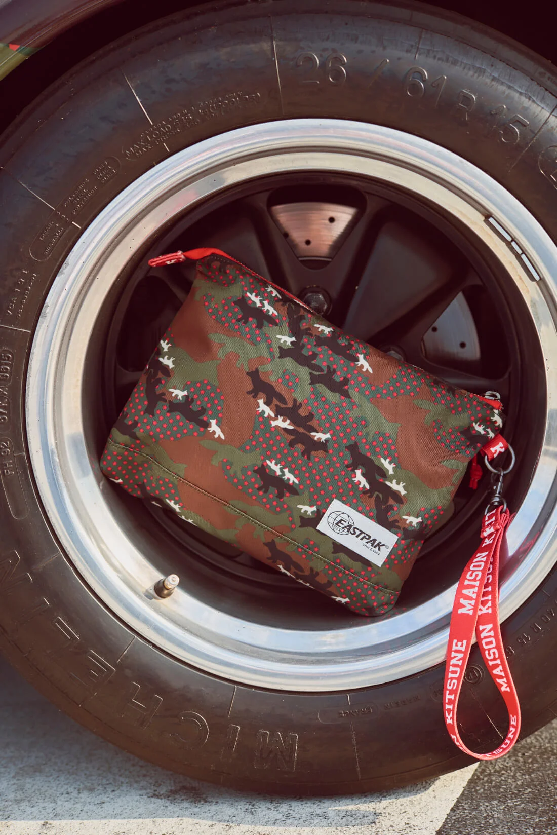 KITSUNÉ-X-EASTPAK_SunnyRingle_6.jpg
