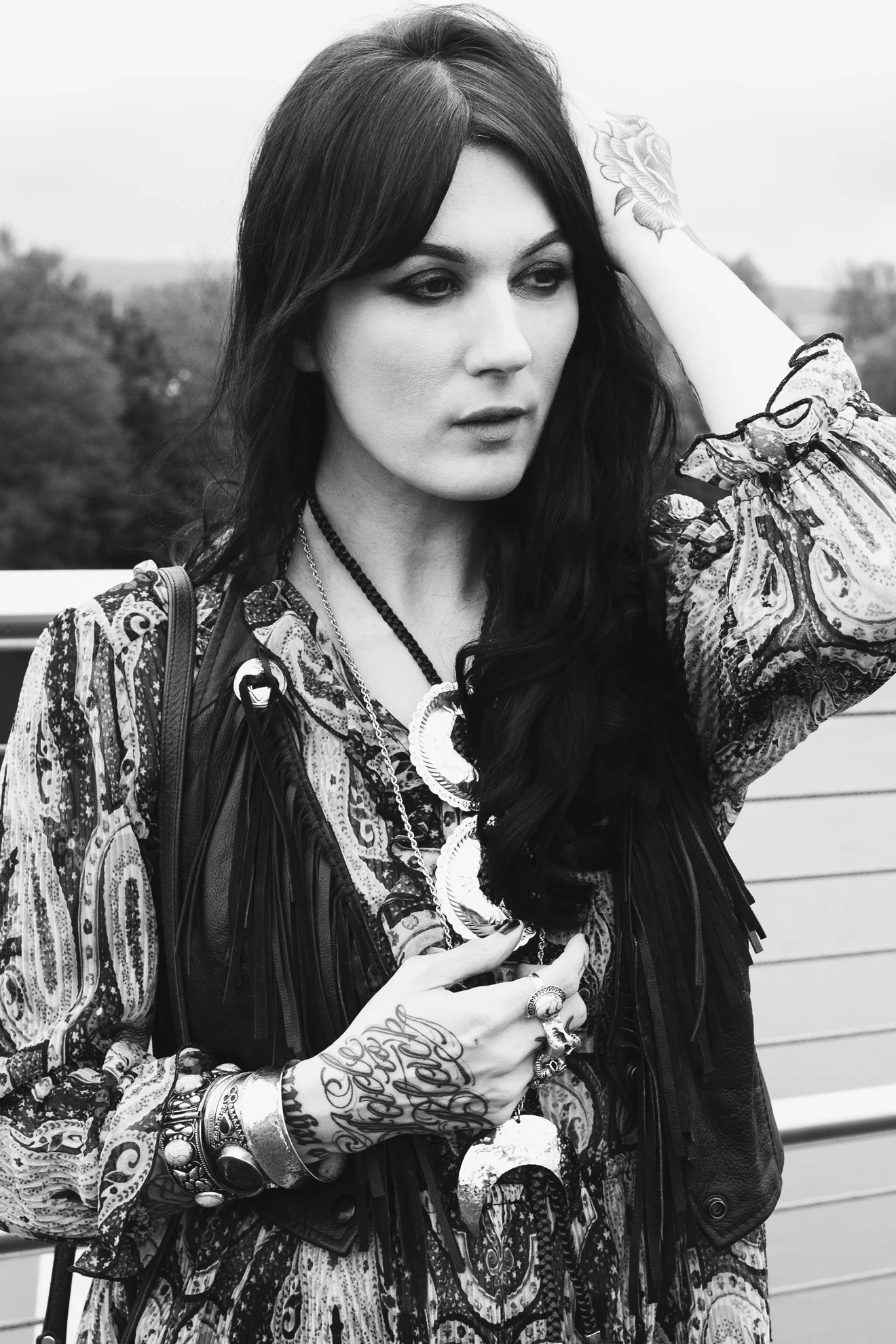 hippyshake-4bw.jpg