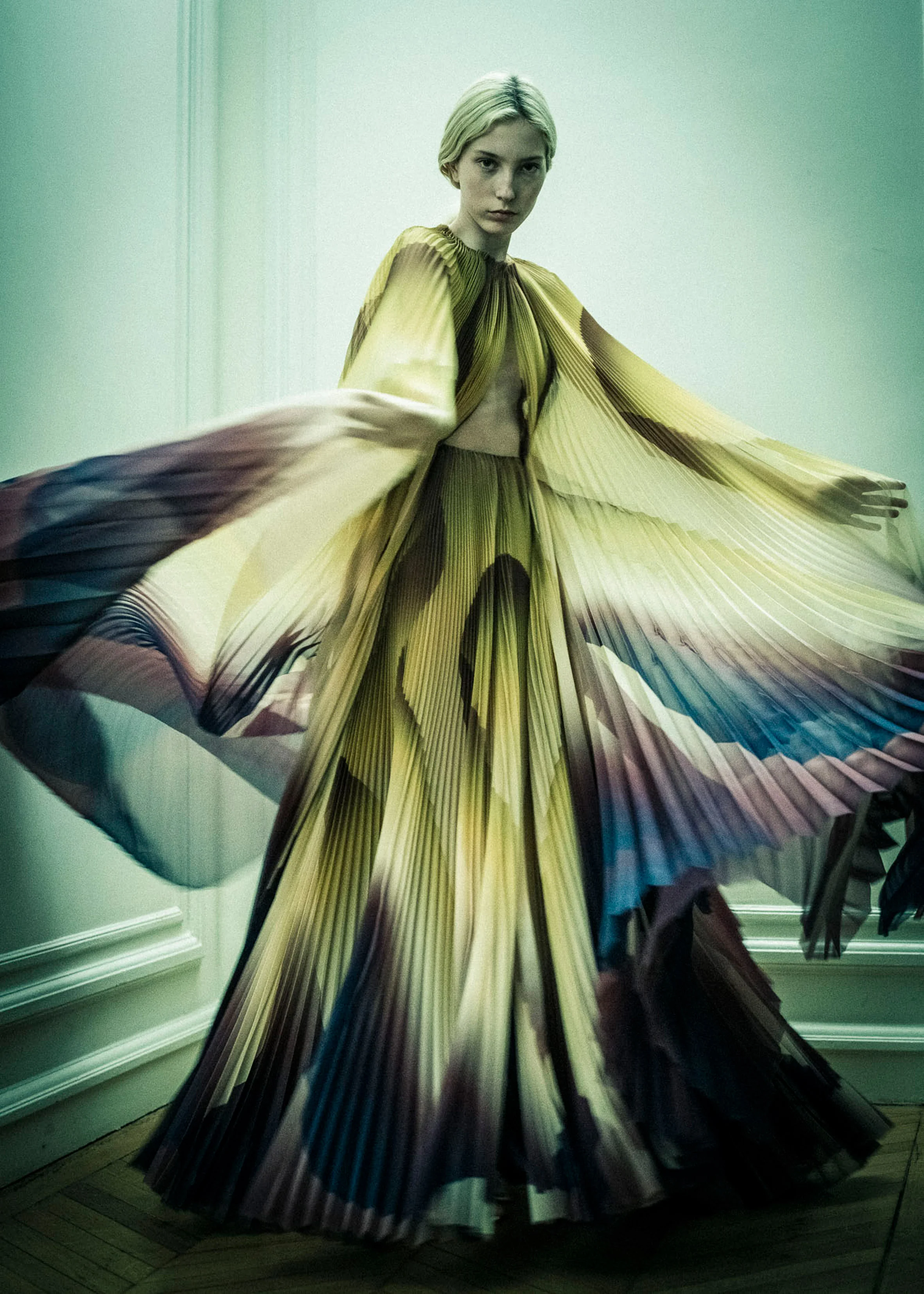 iris-van-herpen-couture-fashion-design_dezeen_2364_col_46.jpg