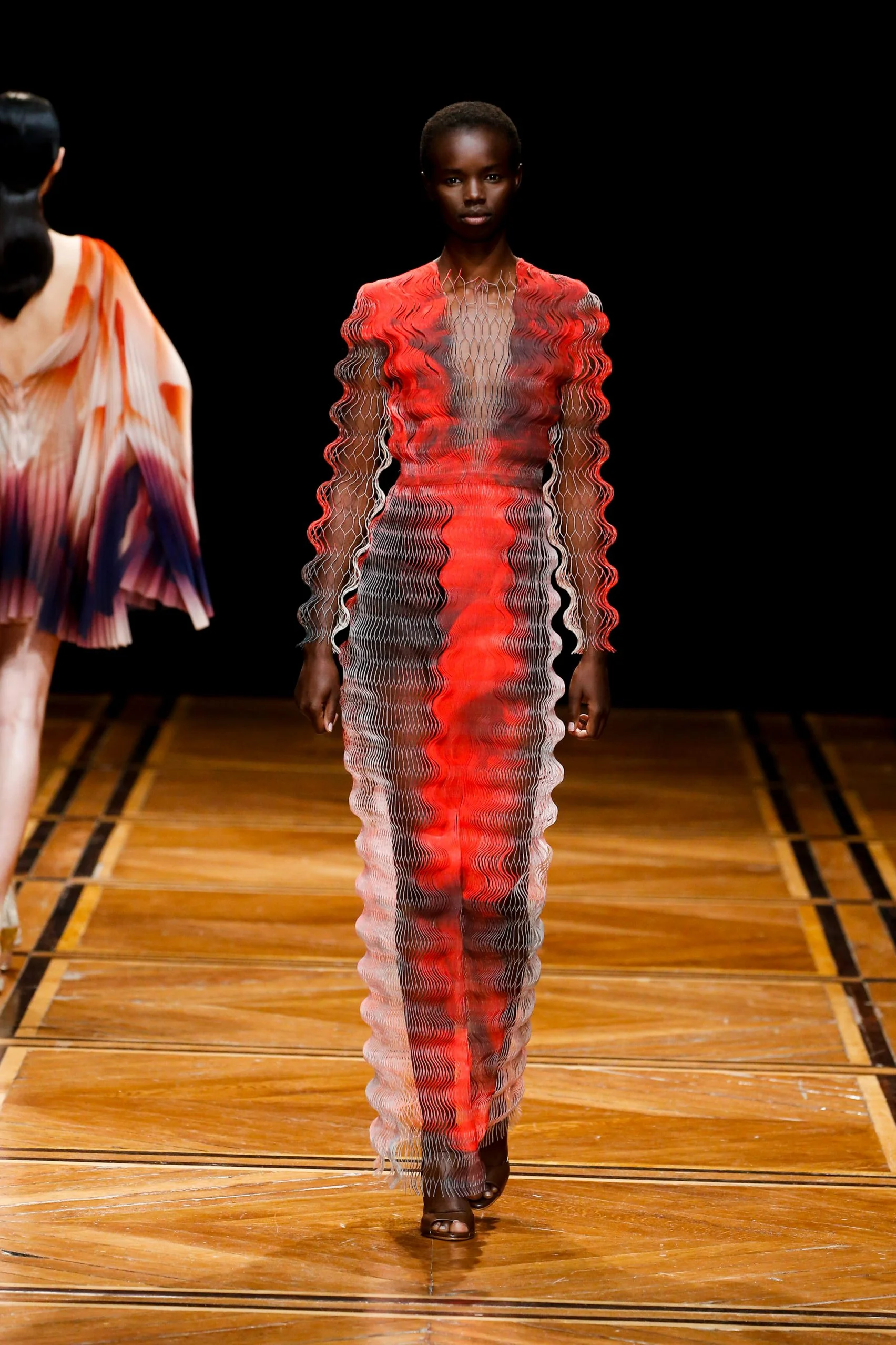 iris-van-herpen-couture-fashion-design_dezeen_2364_col_30-1704x2556.jpg