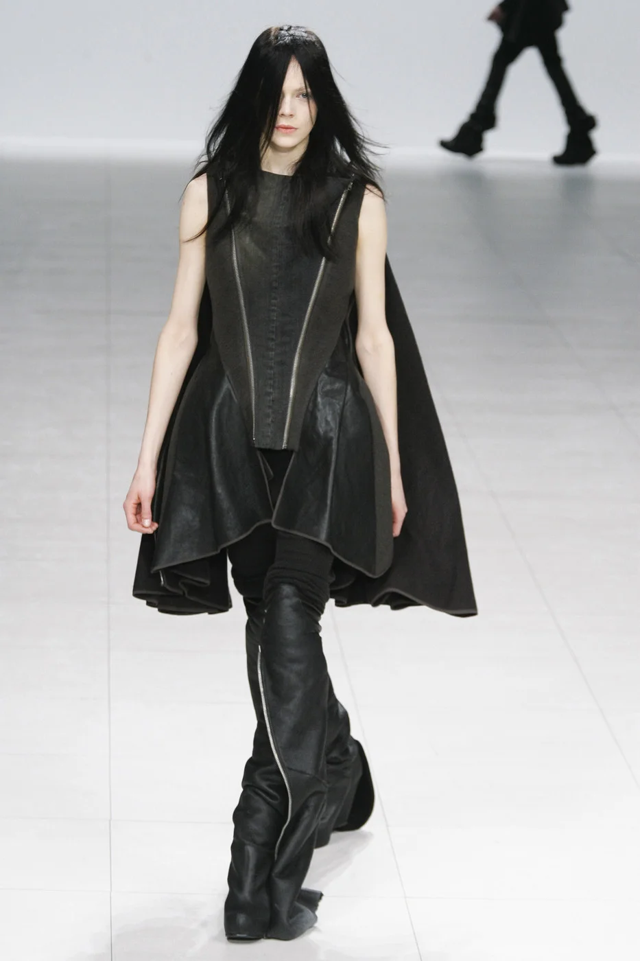Rick+Owens+Fall+2008+0diNq386DO9x.jpg