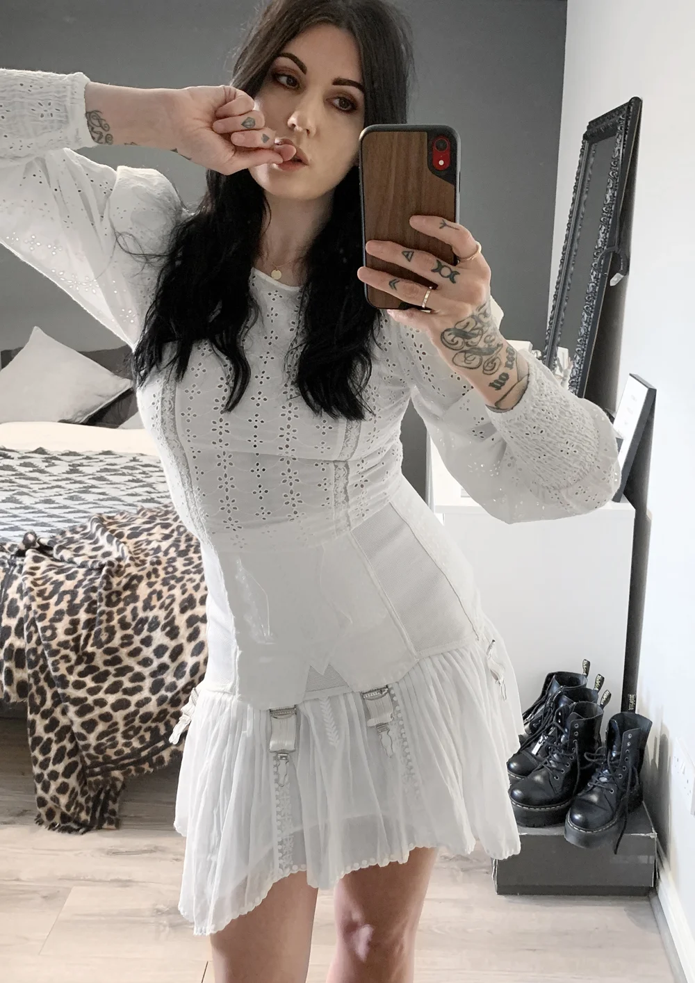 girdle-2.jpg