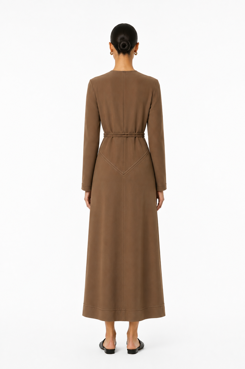 EPOK_berlin_Silk_Dress_toffee_brown_Model_back.png