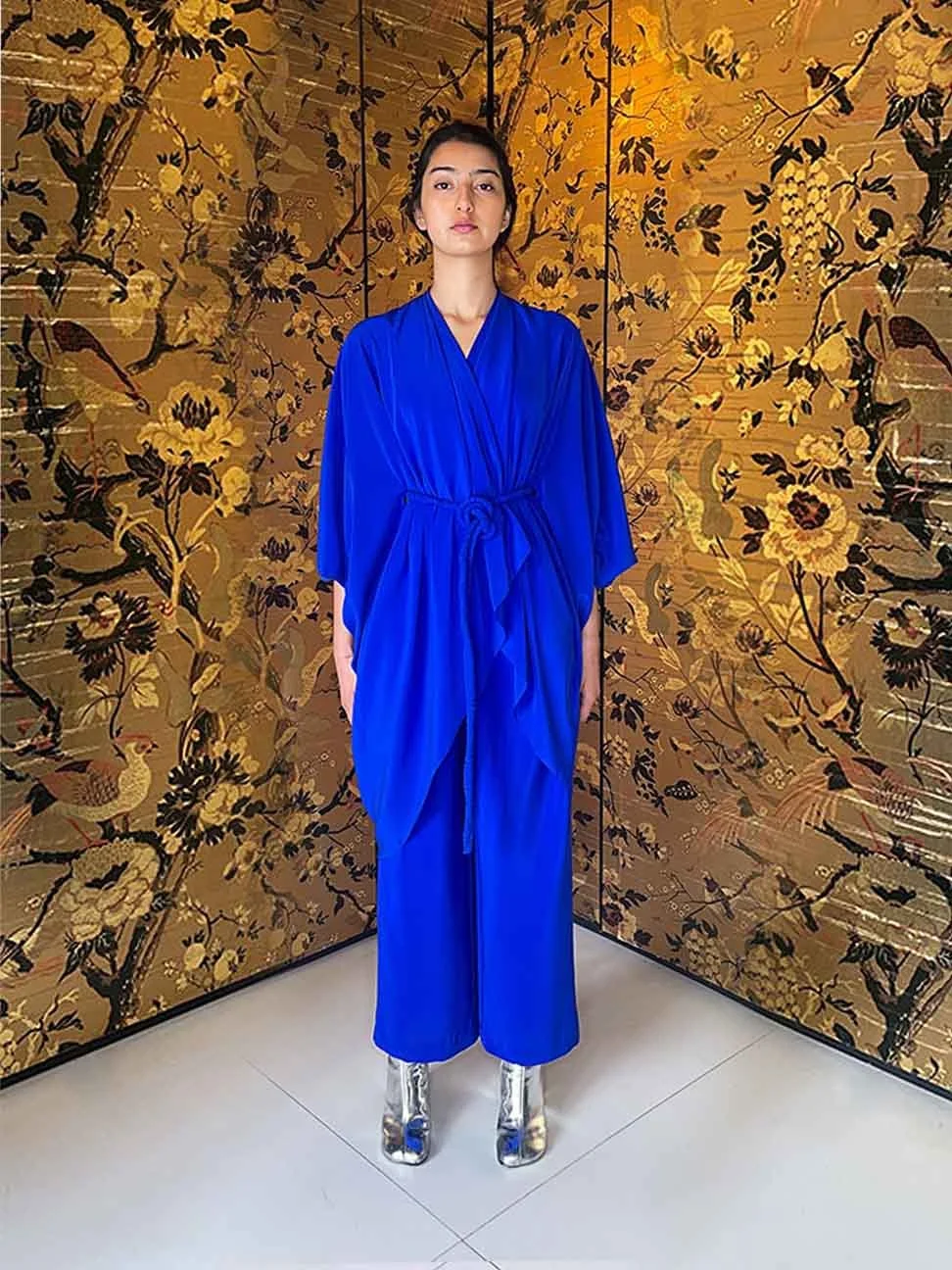 EPOK-ECOMMERCE-WRAP-BLOUSE-OBIJIME-CREPE-DE-CHINE-SAPPHIRE-BLUE-FRONT-2