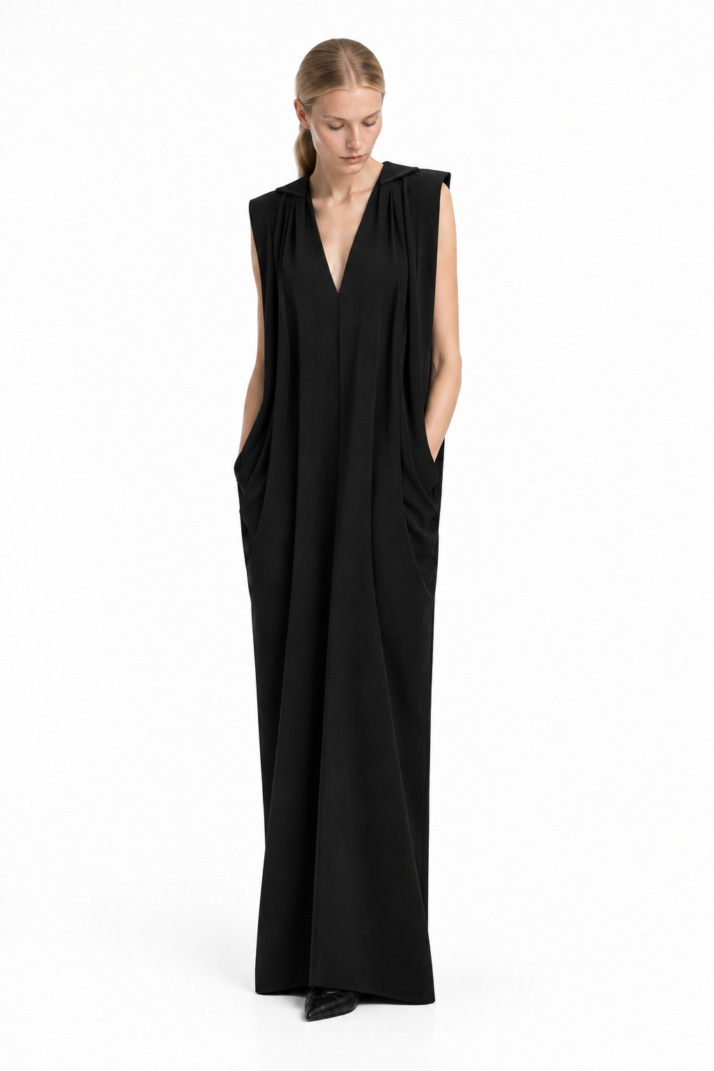EPOK_EMPRESS_WINTER DRESS_WOOL CREPE_BLACK_MODEL SACK VIEW..png (Copy)