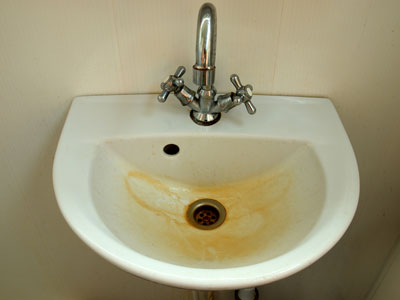 Remove Rust Stains From Tubs And Sinks, How To Remove A Rusted Bathtub Drainage