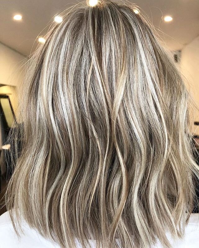 FRESH natural looking blonde foils &amp; cut by #thpstylist @kayla_thphair
.
.
.
.
#bykayla #blondehair #makeover #hairmakeover #freshhair #hair #hairdresser #hairinspo #haircolour #beautiful #style #softblonde  #hairstyle #balayage #blonde  #blondeh