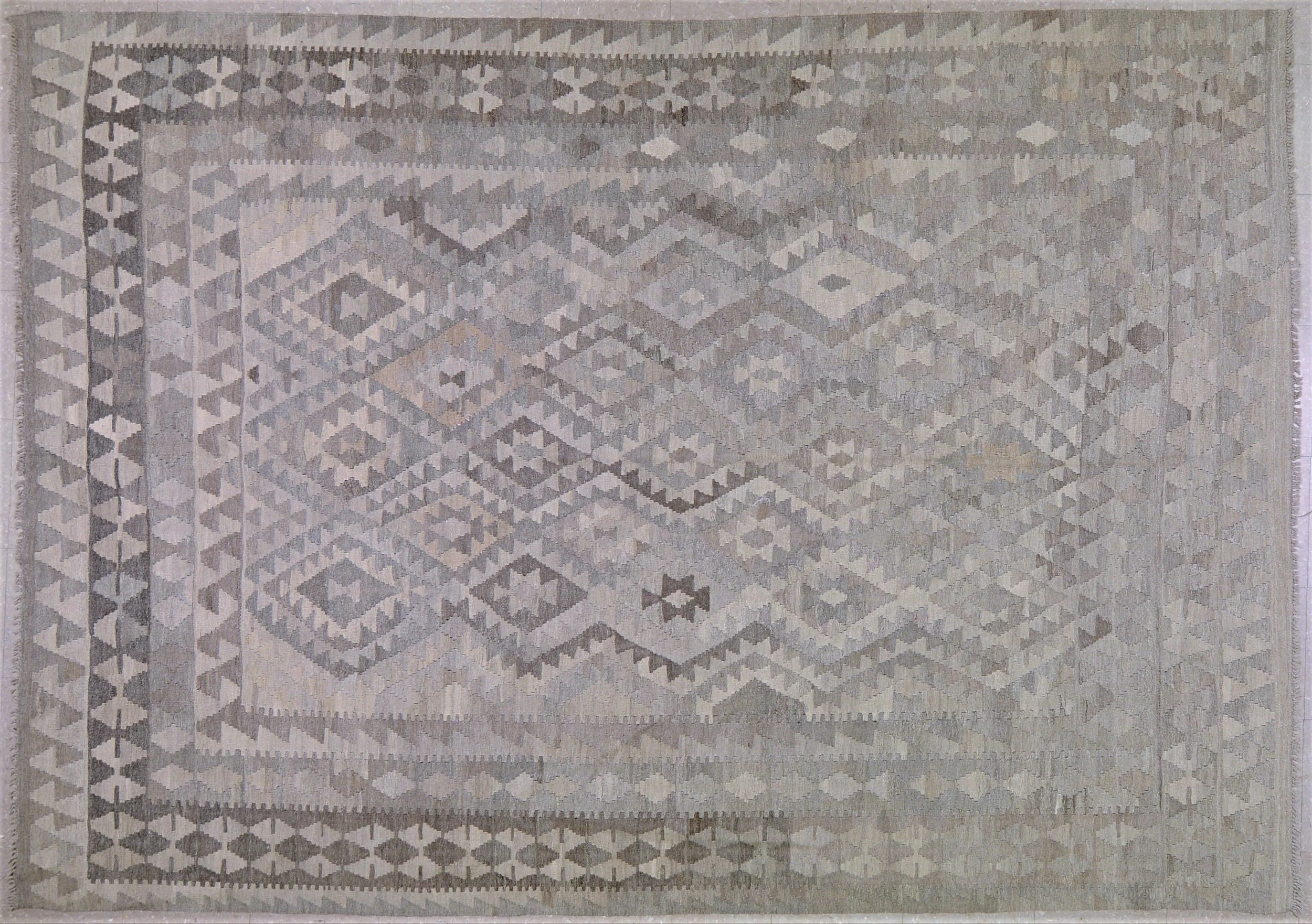 MAI1036 - 7x9'8.jpg