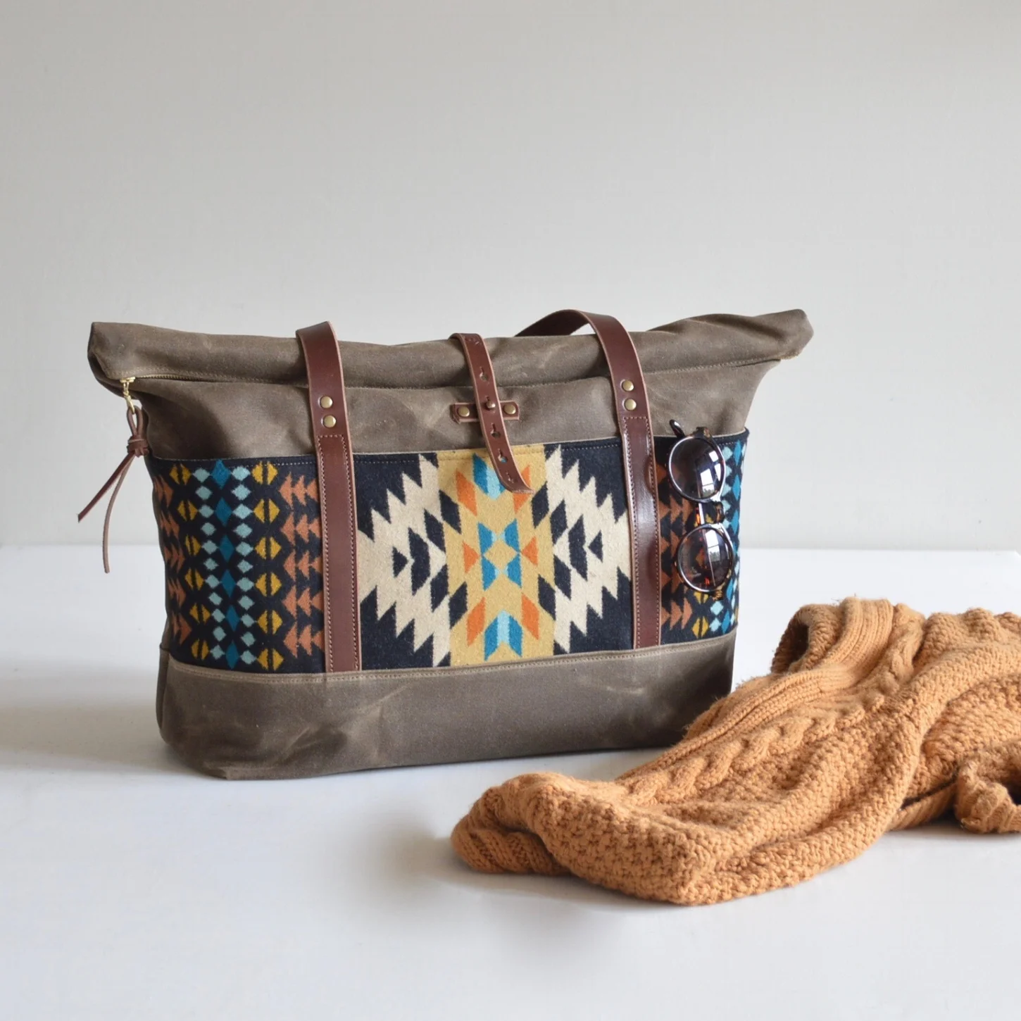 Waxed Canvas Weekender Bag - Rancho Arroyo Black