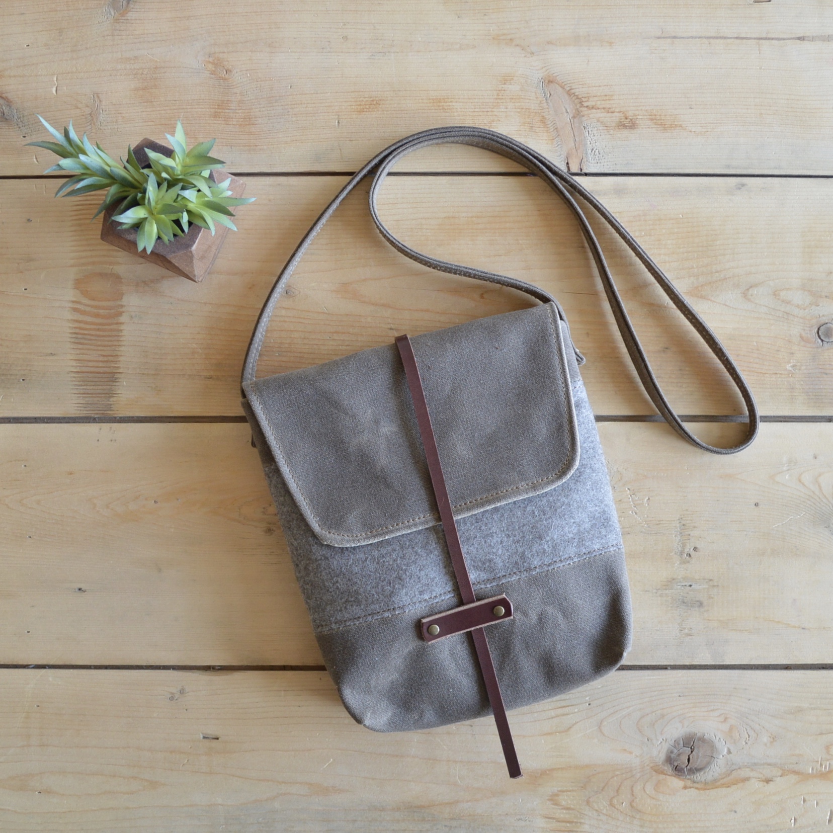 Western Bound Goods Purse