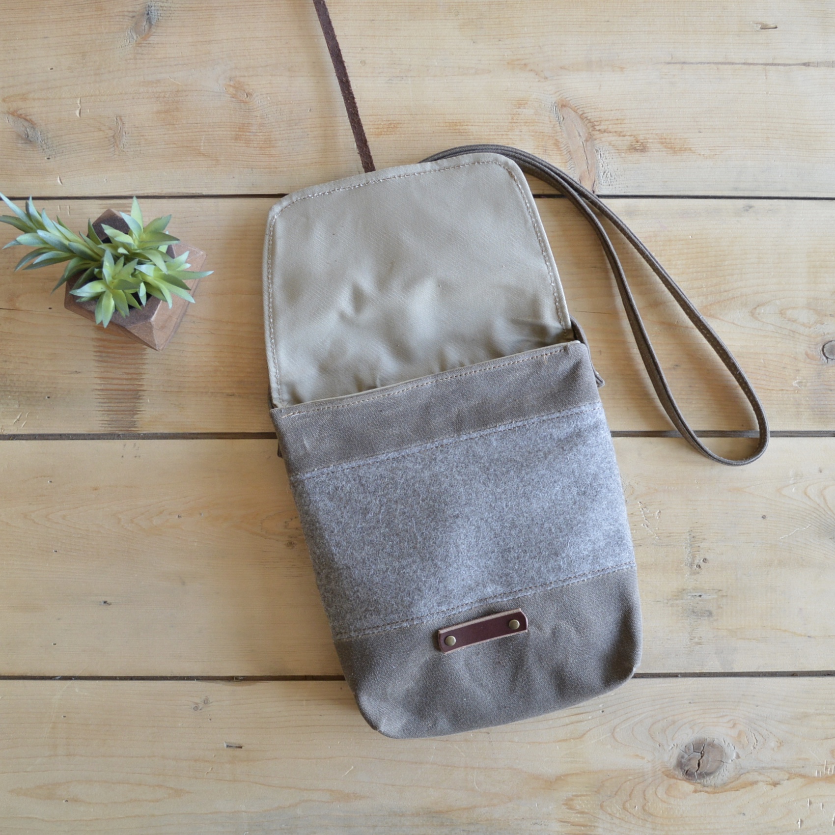Western Bound Goods Purse