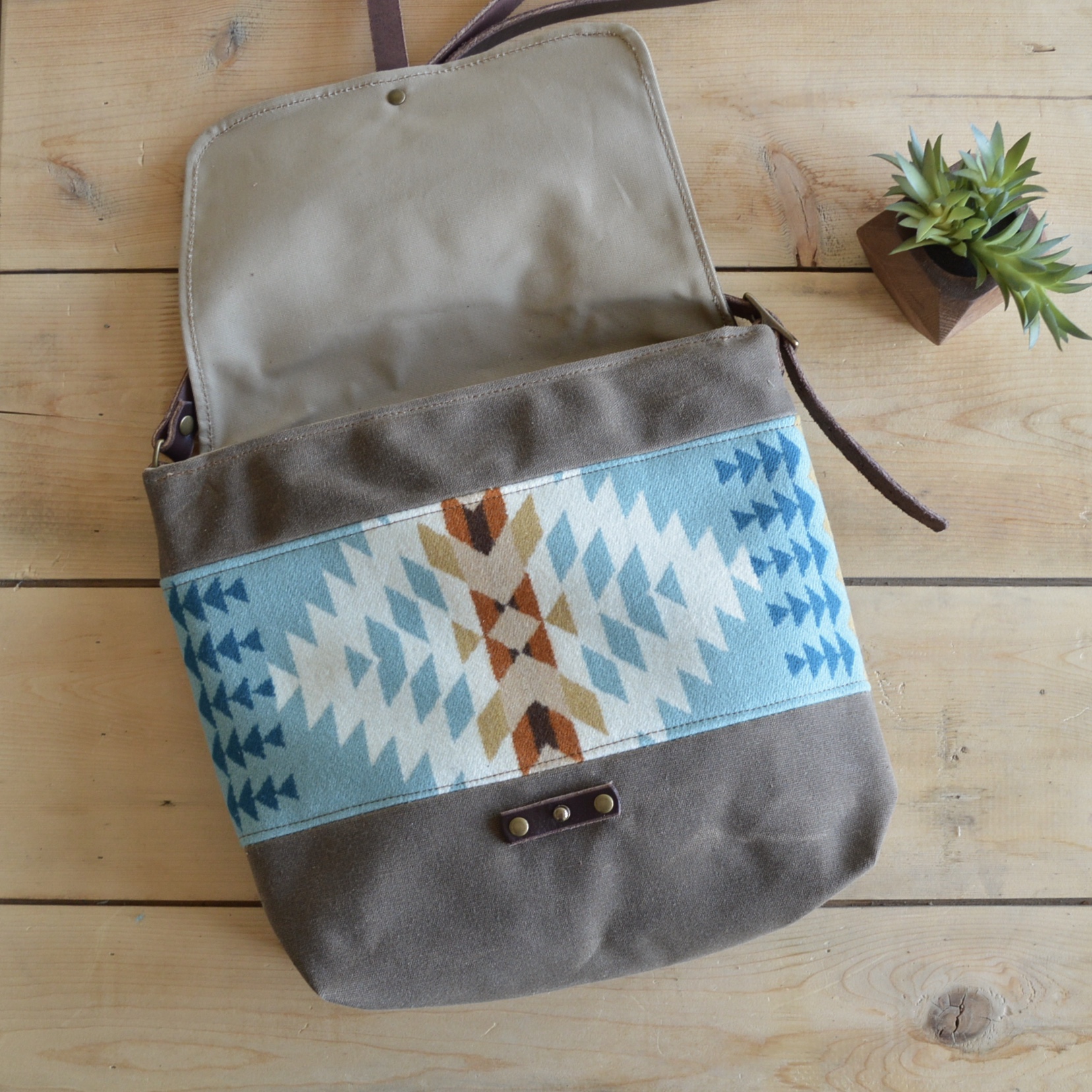 Western Bound Goods Pendleton Crossbody Bag