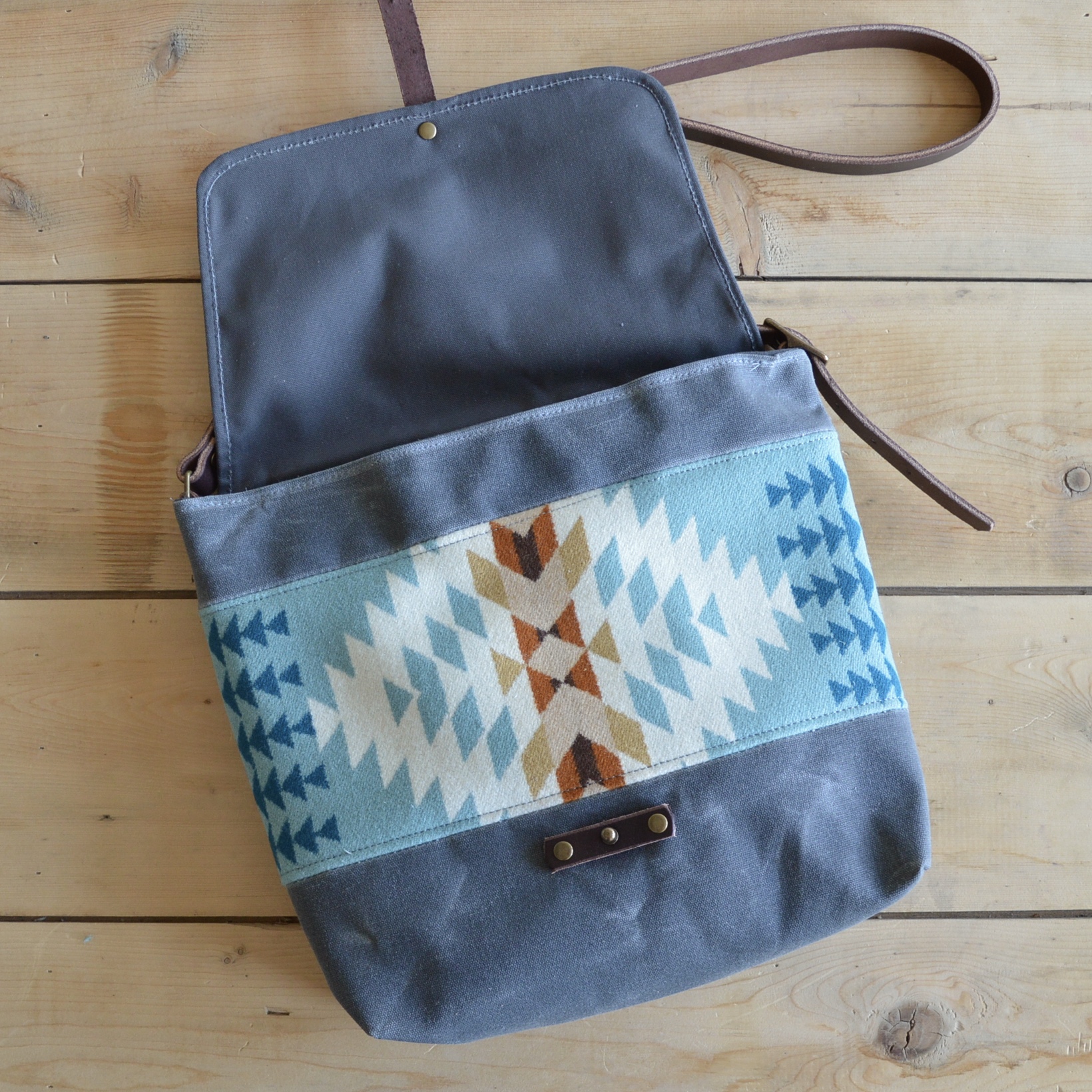 Western Bound Goods Pendleton Crossbody Bag