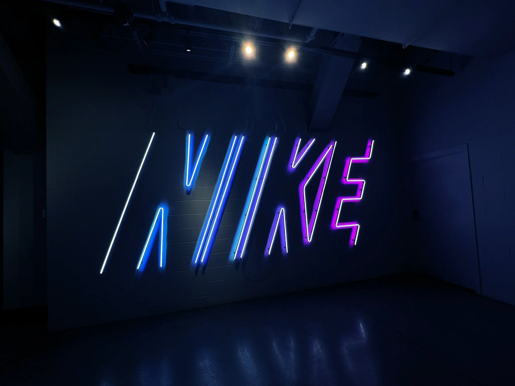   NIKE  