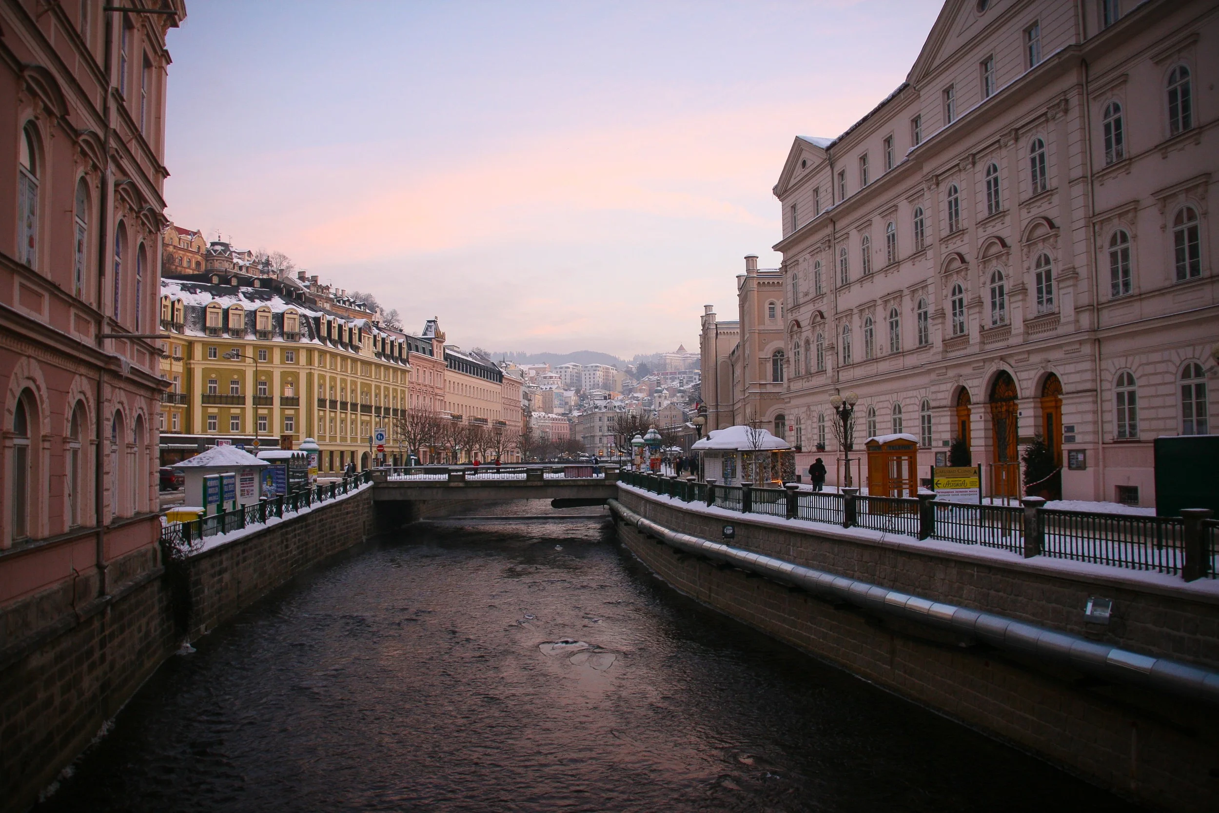 KLV_downtown-karlovy-vary-evening-3346_smaller.jpg