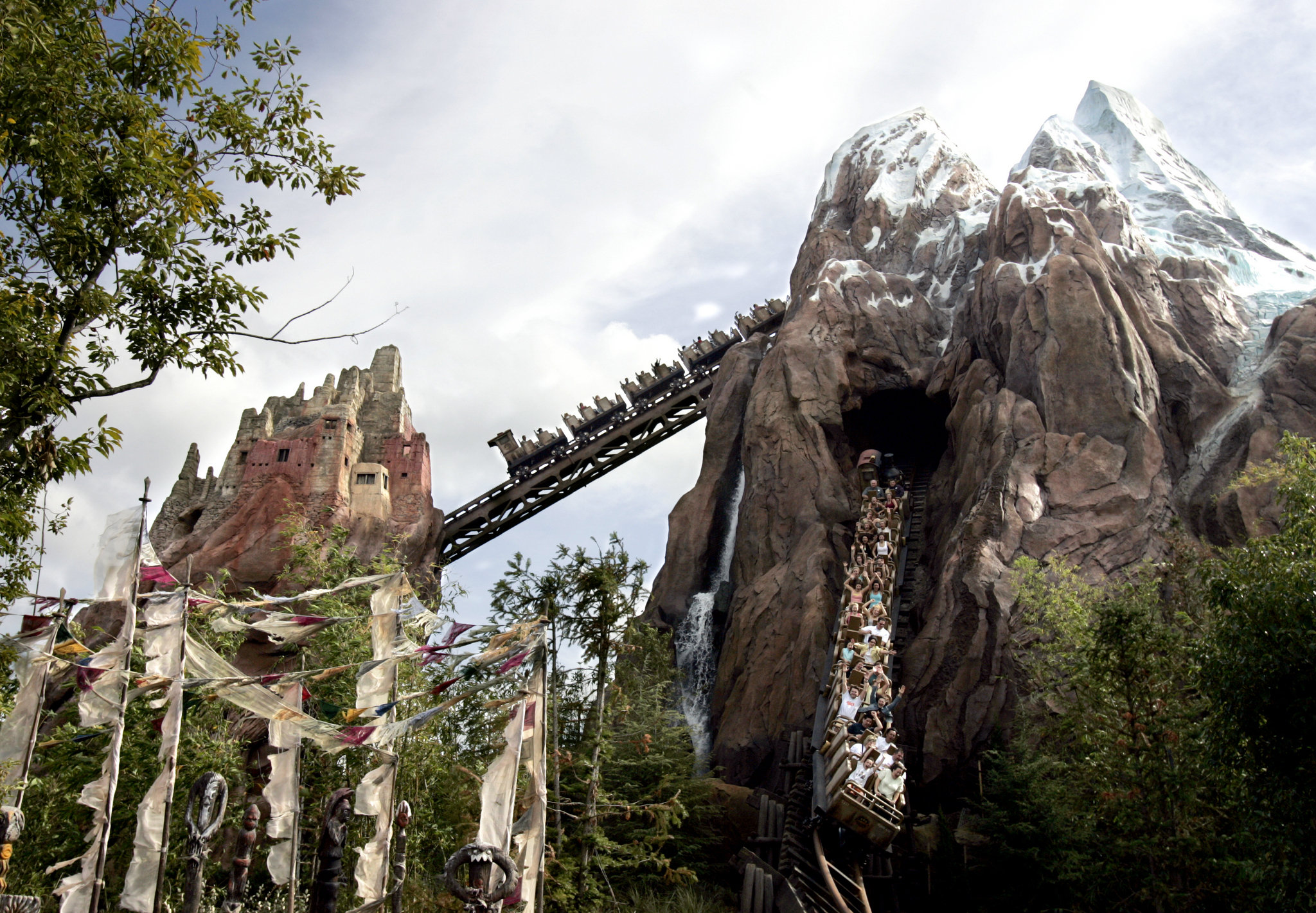 "Expedition Everest"
